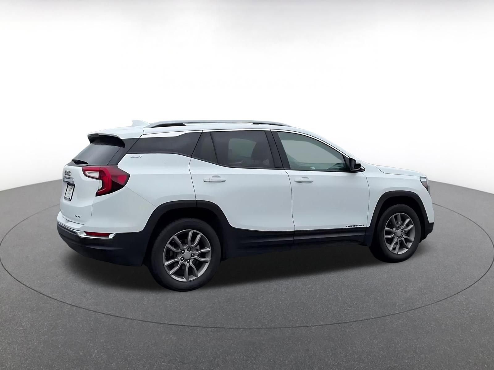 Thumbnail: 2024 GMC Terrain - 14