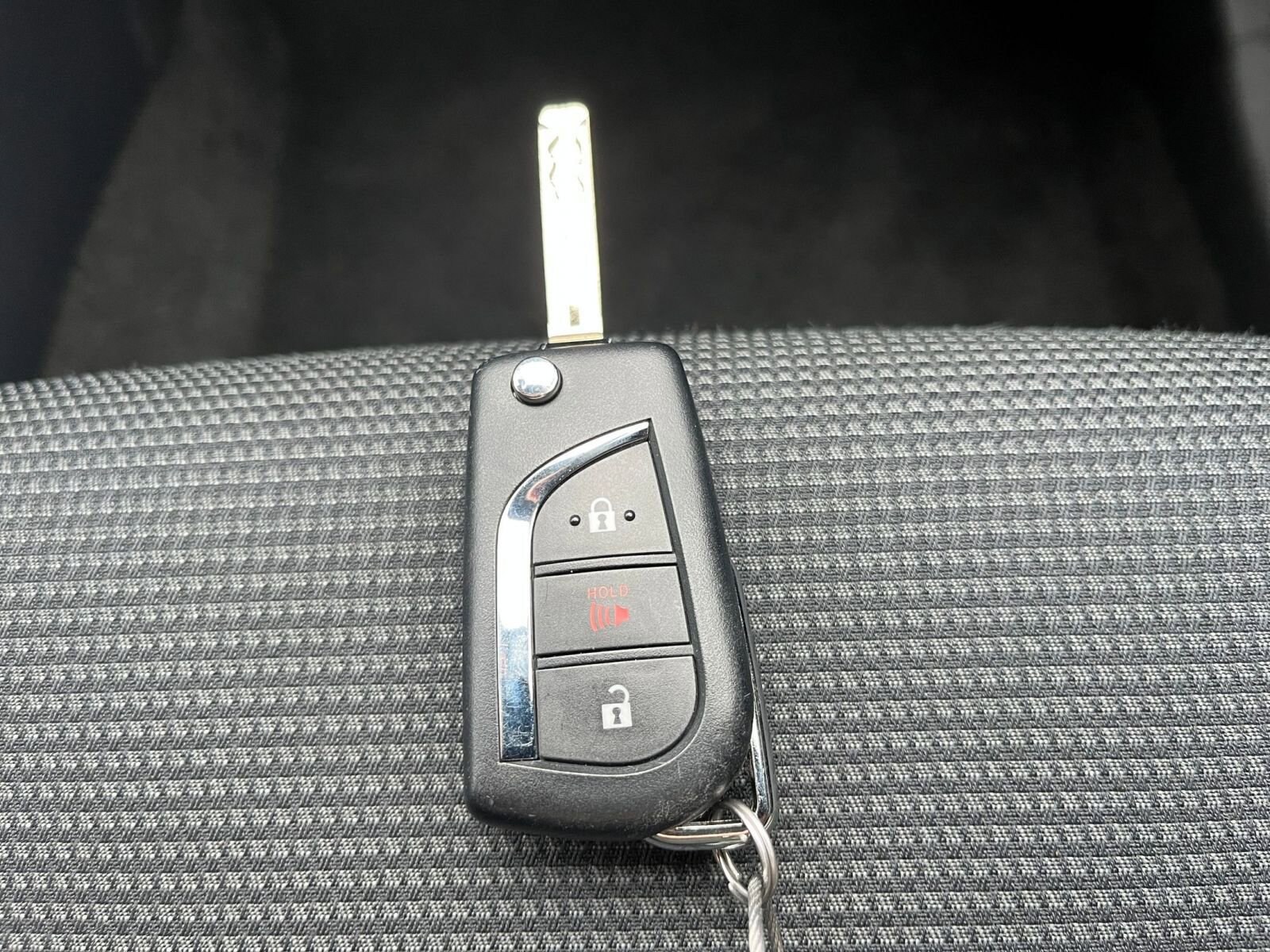 Thumbnail: 2025 Toyota RAV4 - 22