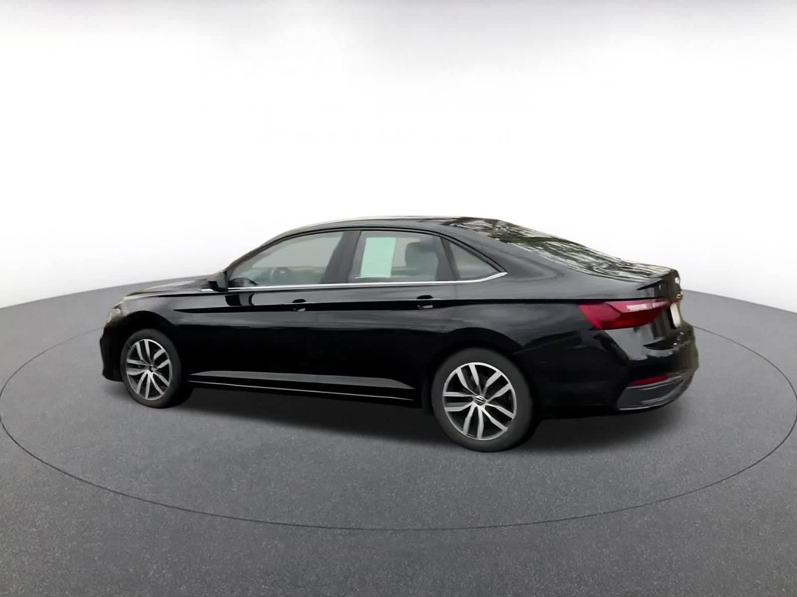 Thumbnail: 2025 Volkswagen Jetta - 11