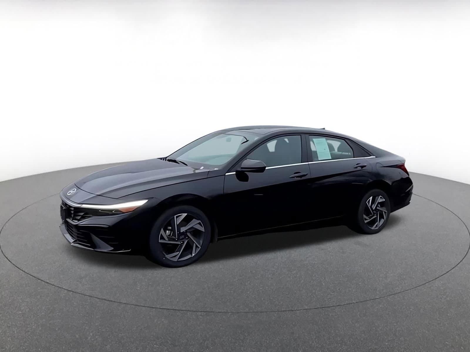 Thumbnail: 2025 Hyundai Elantra - 8