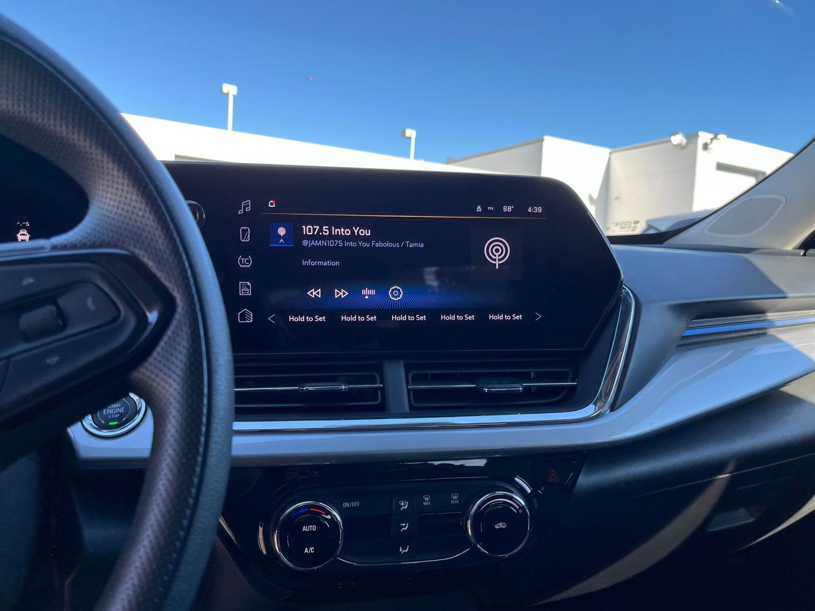 Thumbnail: 2025 Chevrolet Trax - 20