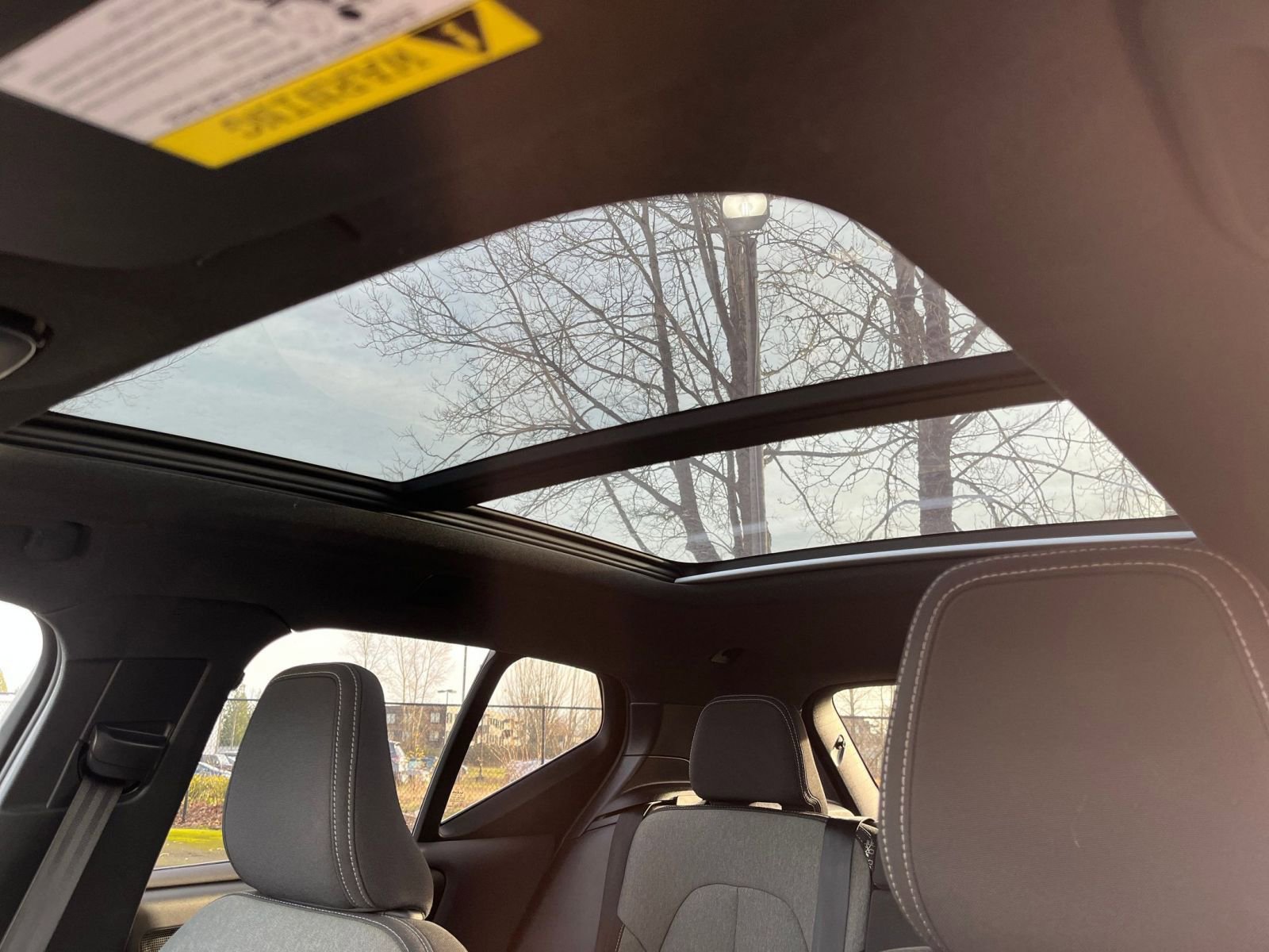 Thumbnail: 2024 Volvo XC40 - 28