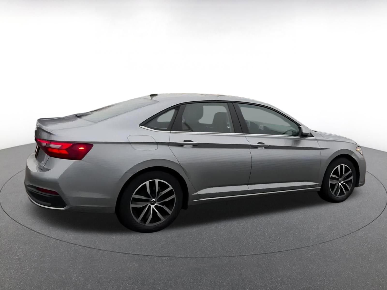 Thumbnail: 2025 Volkswagen Jetta - 9