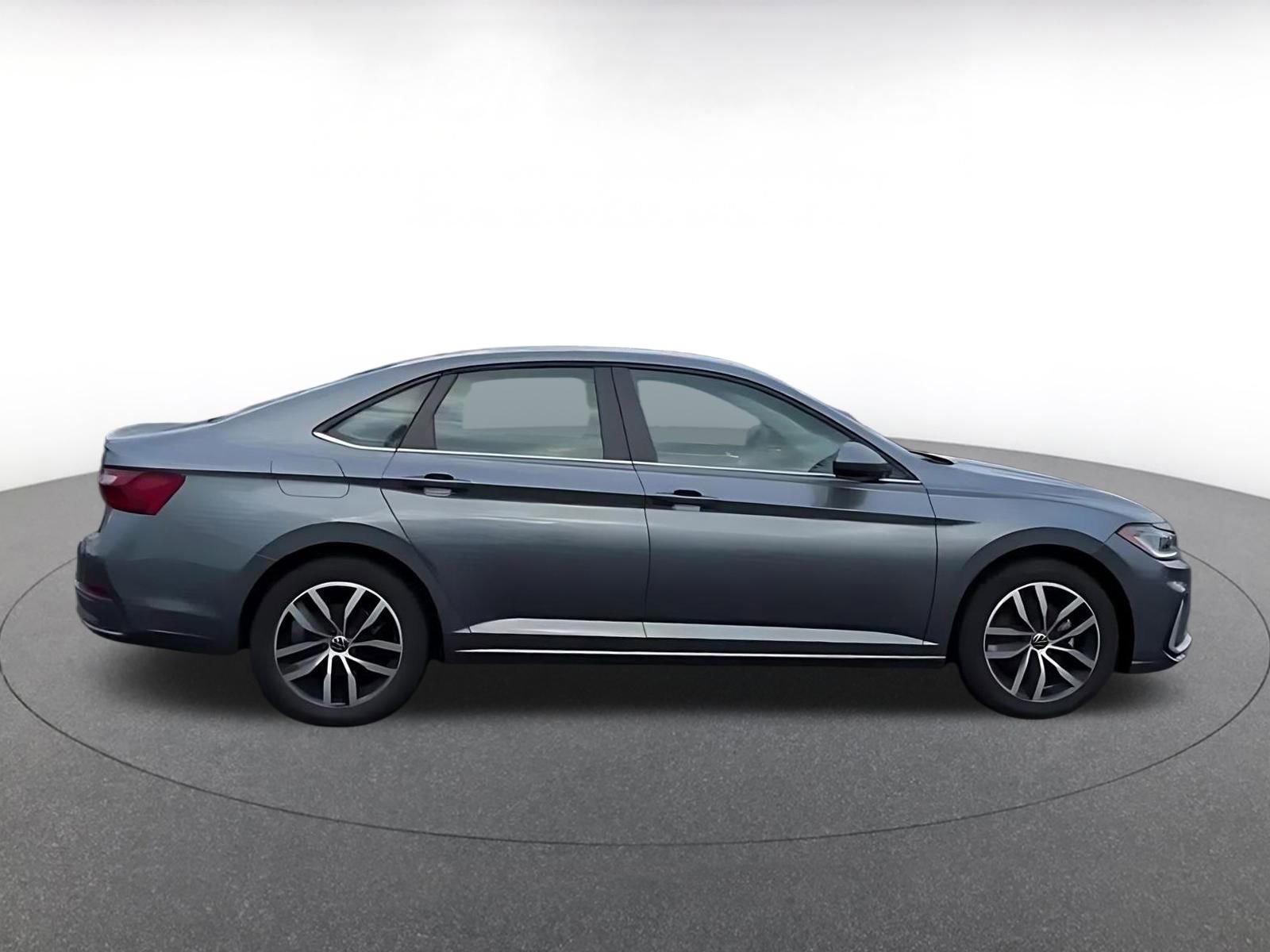 Thumbnail: 2025 Volkswagen Jetta - 15