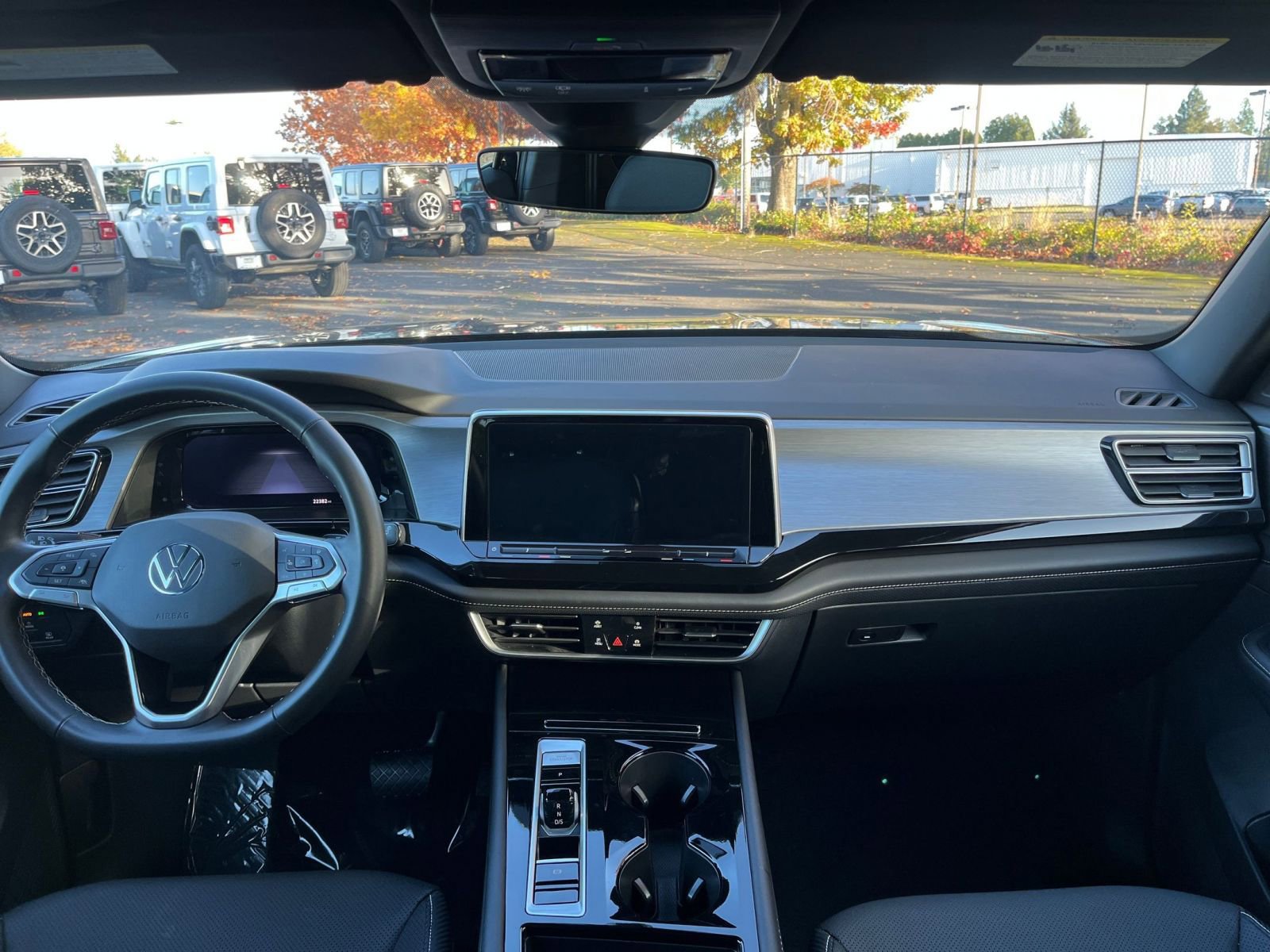 Thumbnail: 2025 Volkswagen Atlas - 33