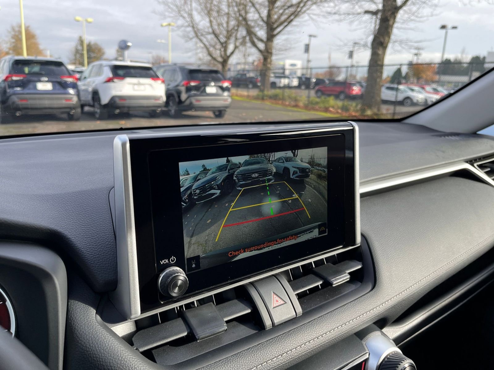 Thumbnail: 2025 Toyota RAV4 - 17