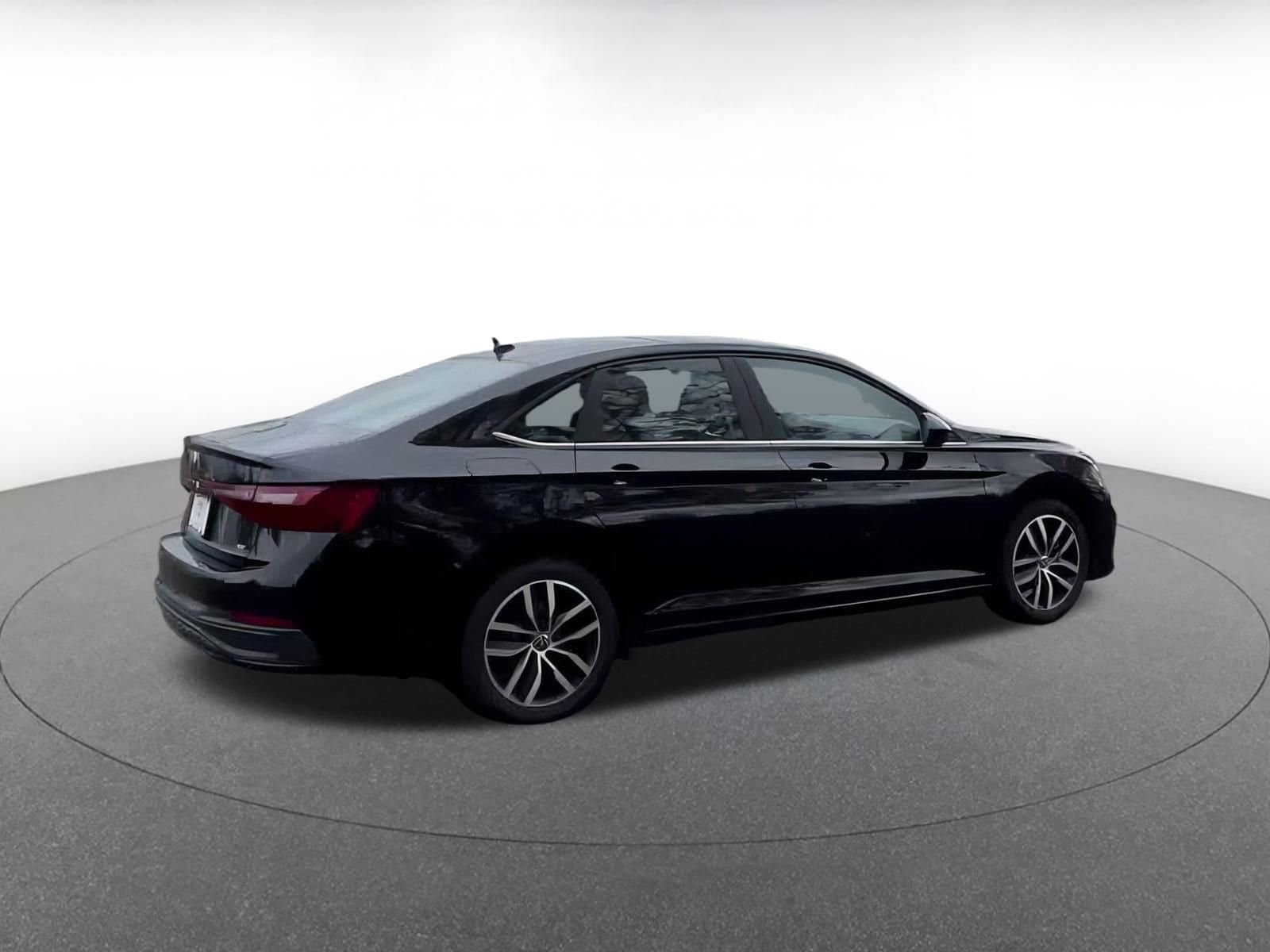 Thumbnail: 2025 Volkswagen Jetta - 14