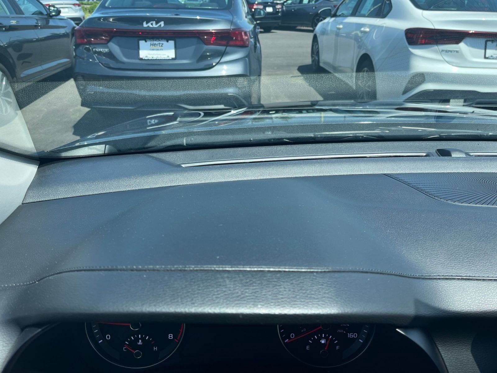 Thumbnail: 2024 Kia Forte - 32