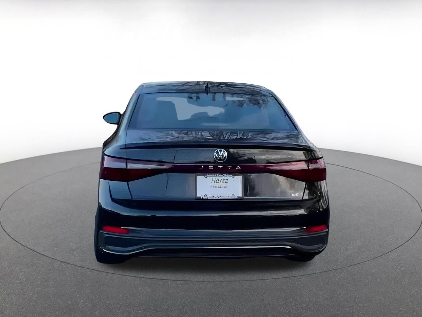 Thumbnail: 2025 Volkswagen Jetta - 3