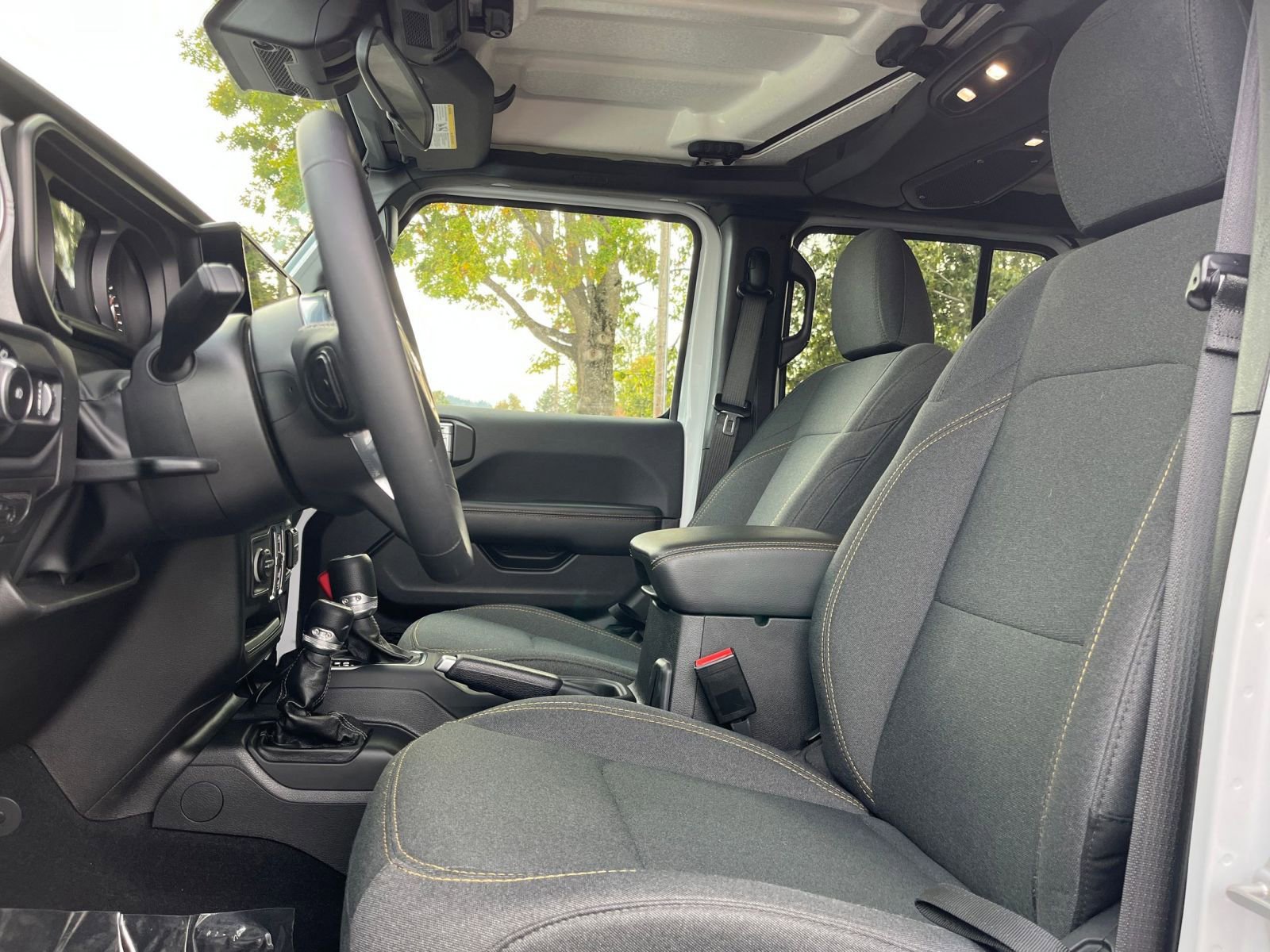 Thumbnail: 2025 Jeep Wrangler - 25