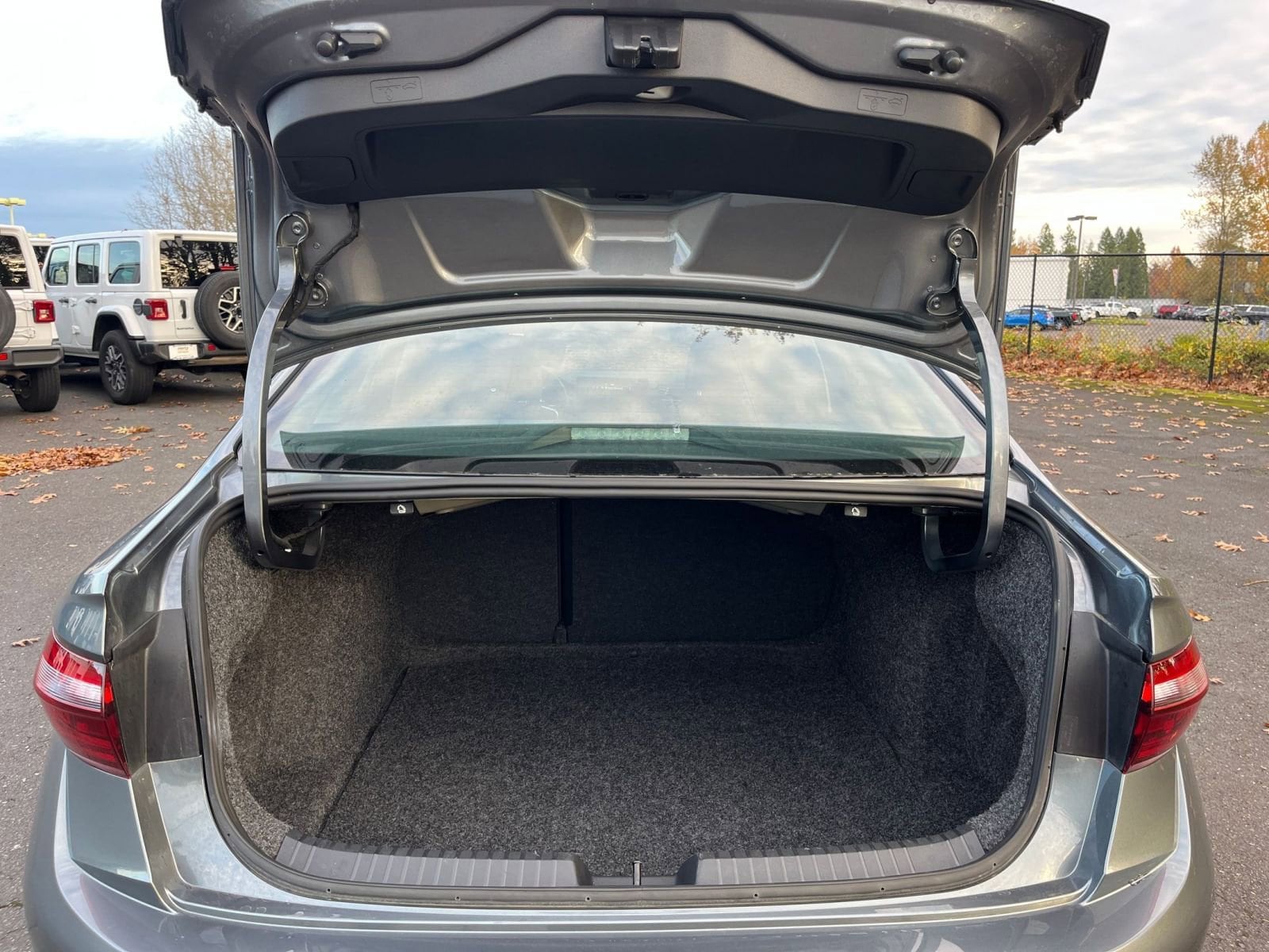 Thumbnail: 2025 Volkswagen Jetta - 31