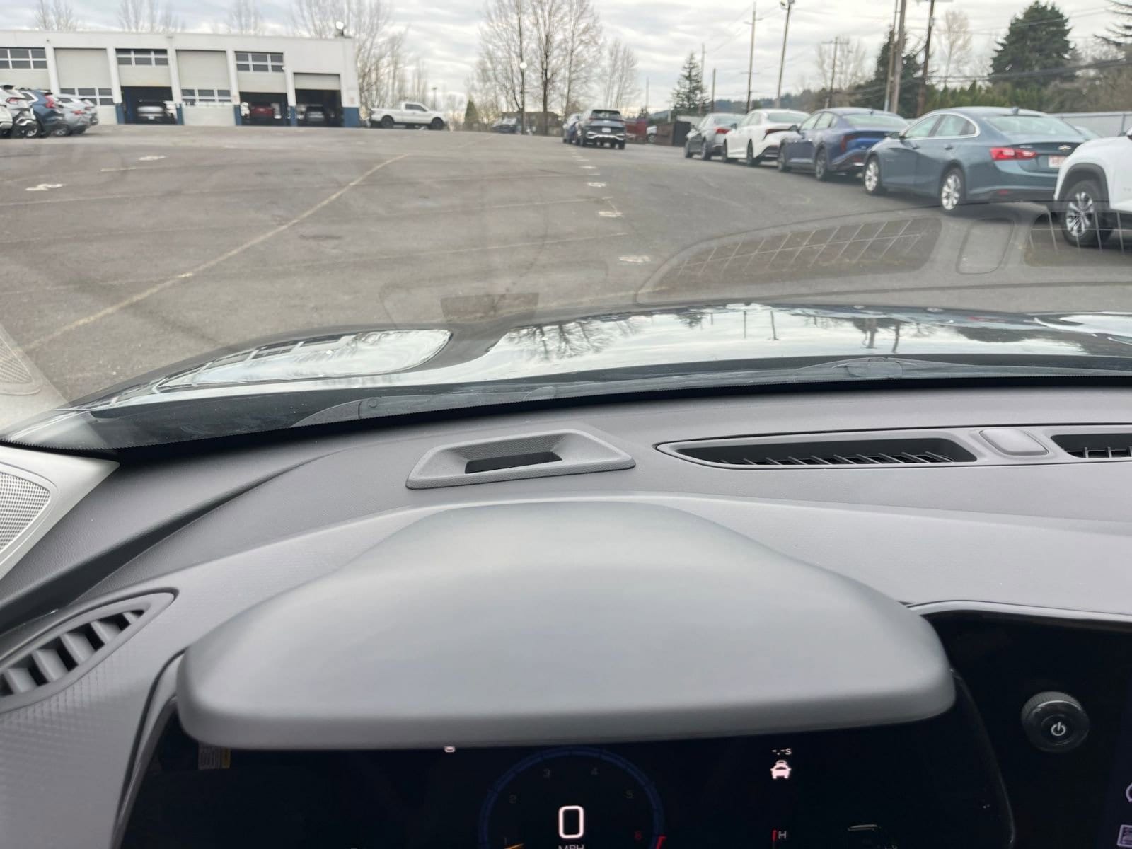 Thumbnail: 2025 Chevrolet Trax - 33