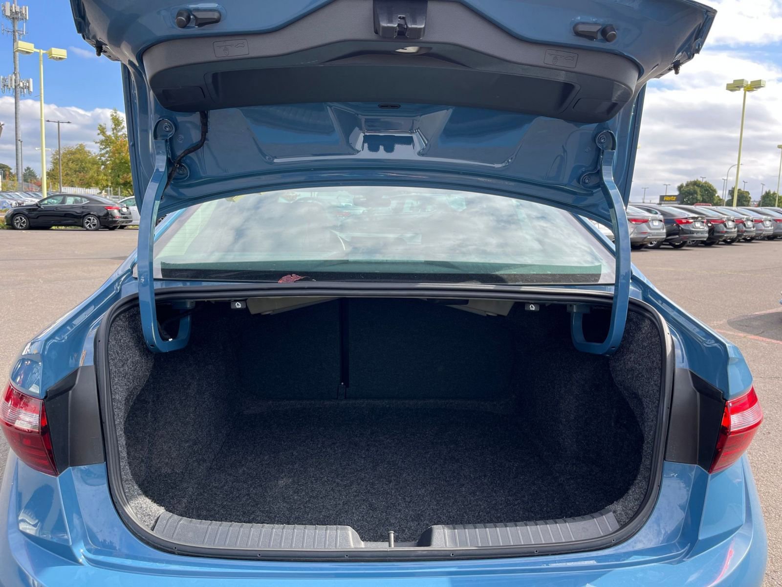 Thumbnail: 2025 Volkswagen Jetta - 31