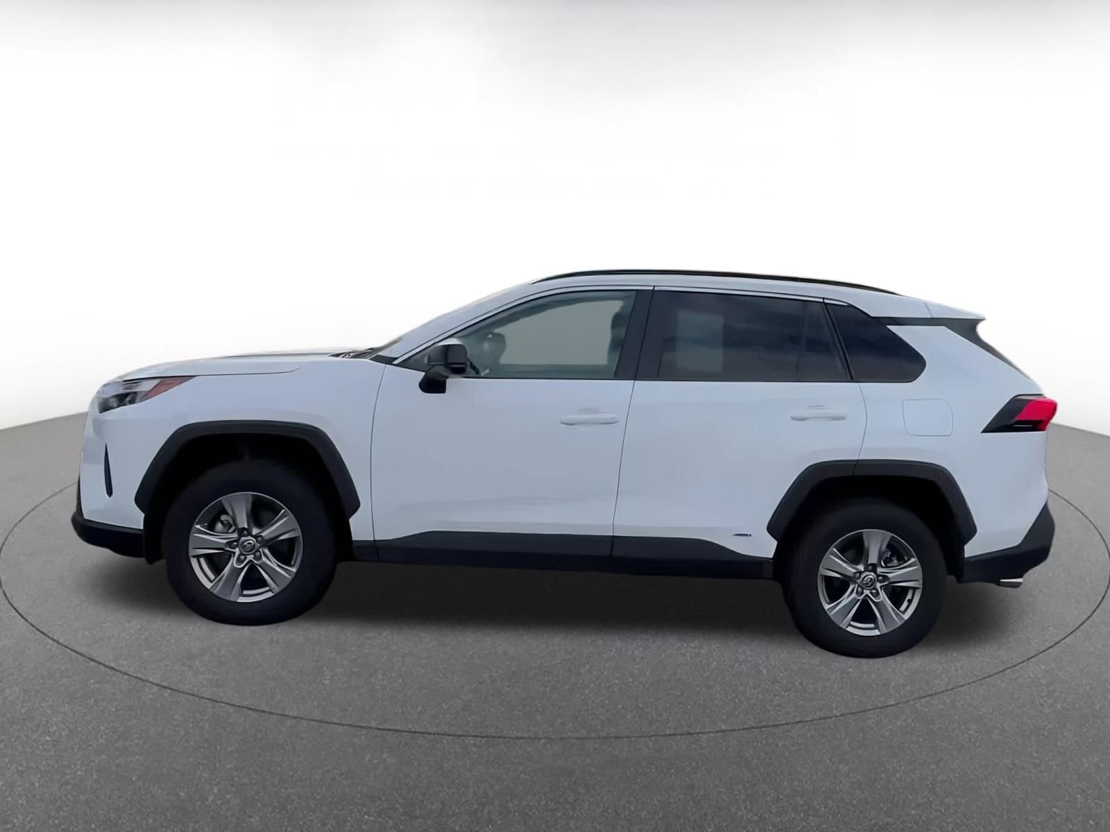 Thumbnail: 2025 Toyota RAV4 - 9