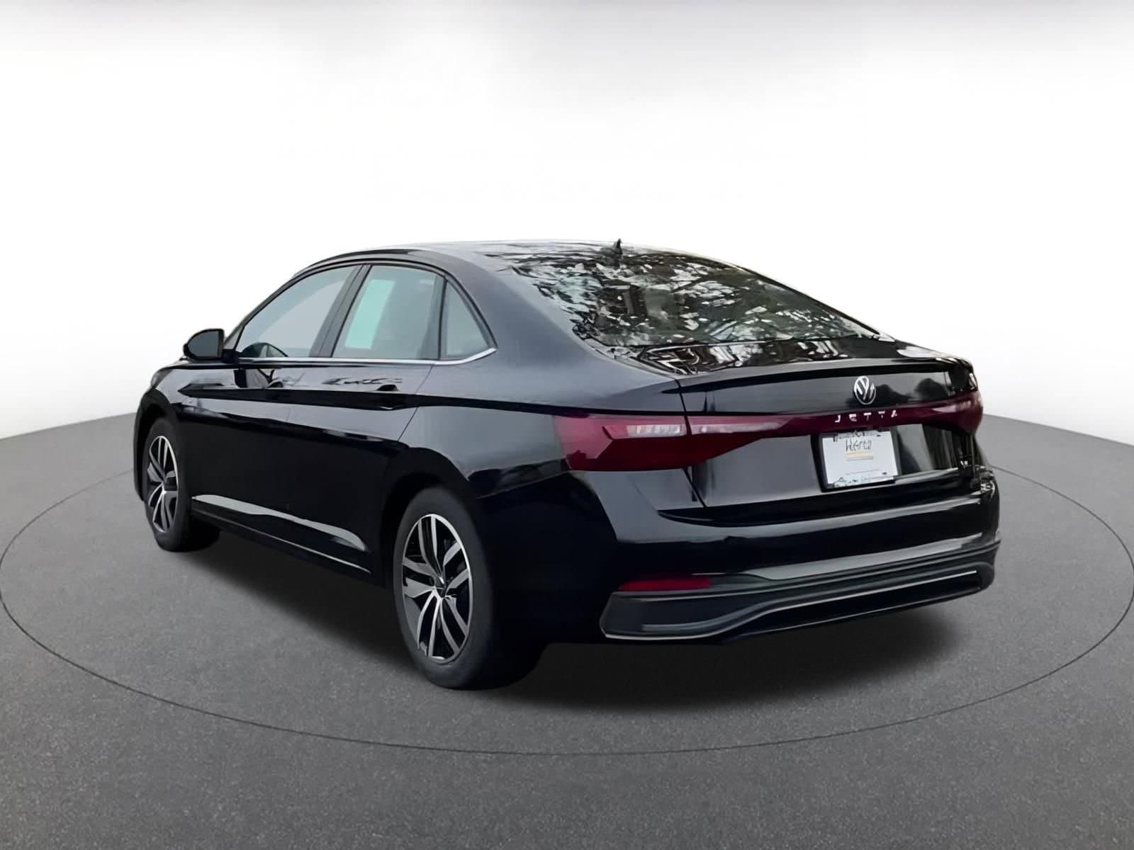 Thumbnail: 2025 Volkswagen Jetta - 15