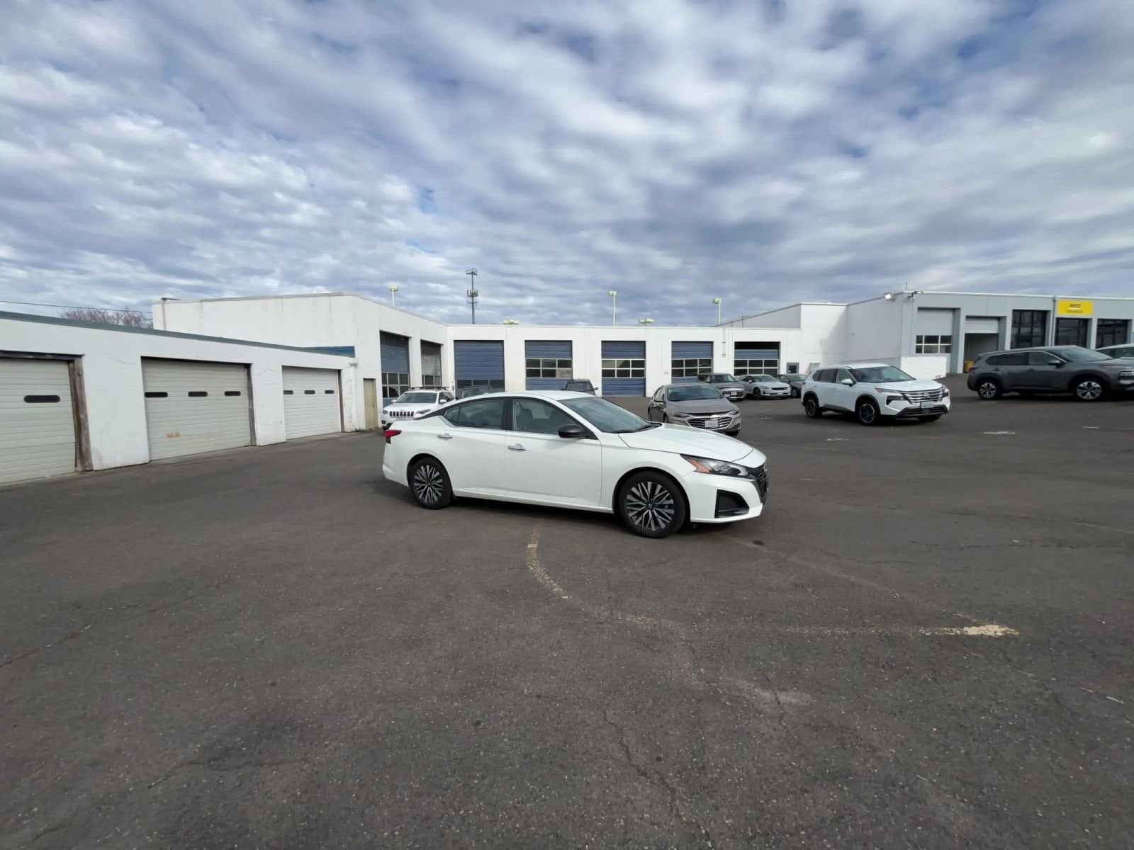 Thumbnail: 2025 Nissan Altima - 16