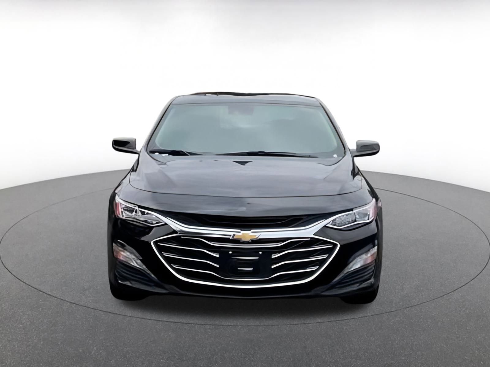 Thumbnail: 2024 Chevrolet Malibu - 3