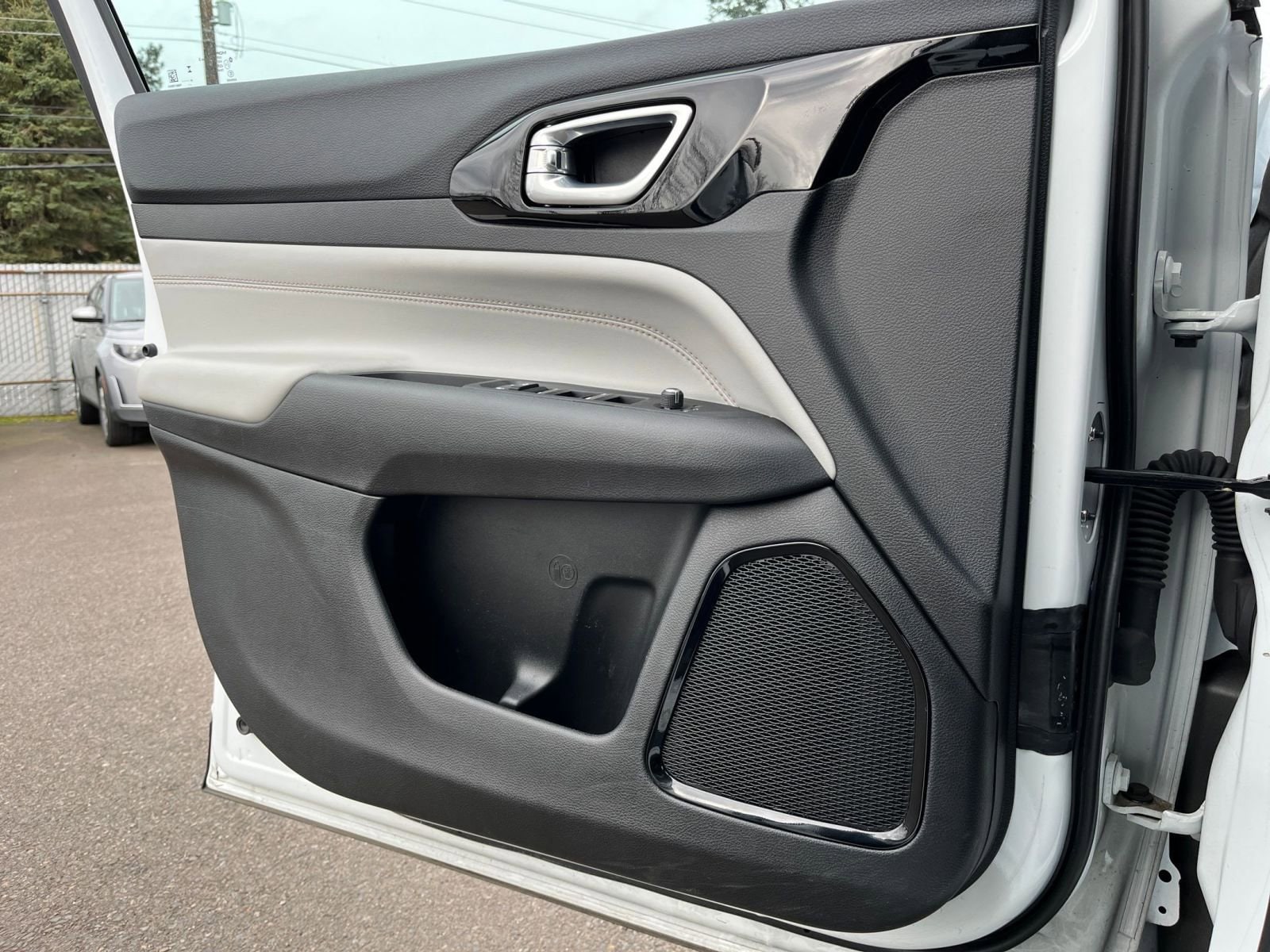 Thumbnail: 2025 Jeep Compass - 20