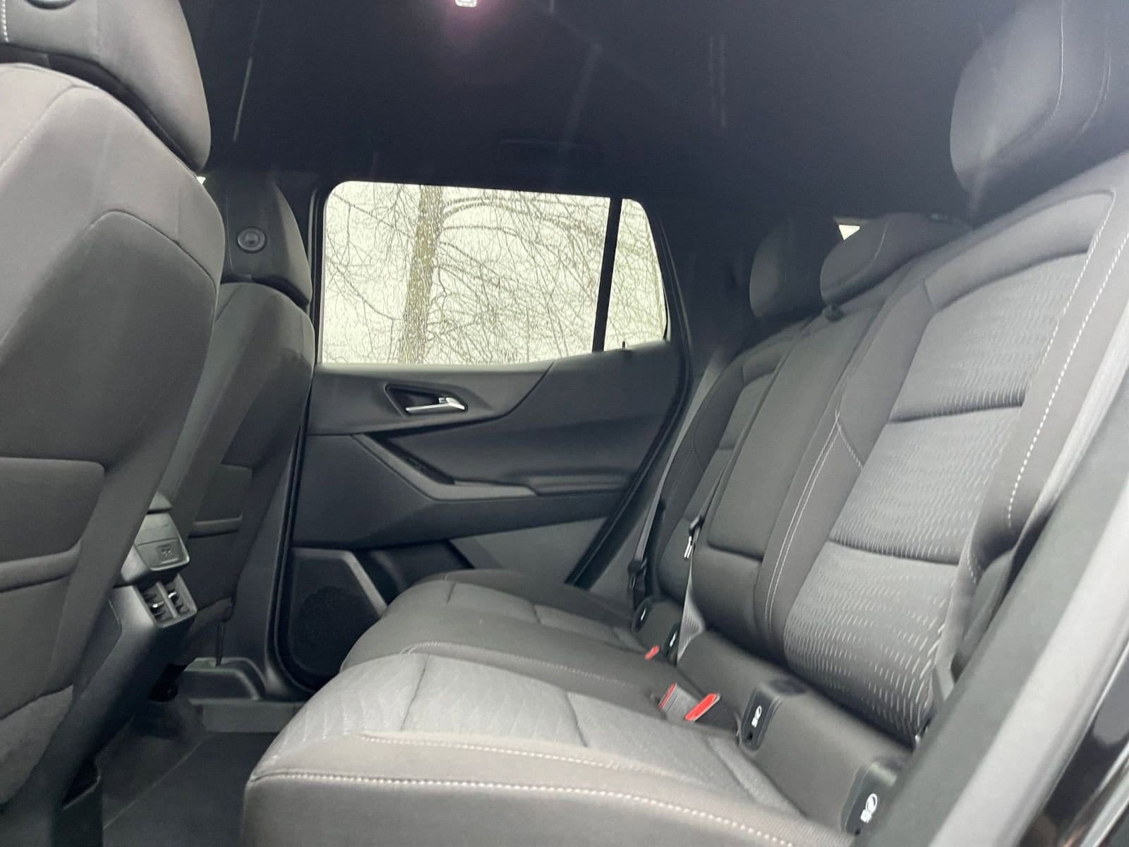 Thumbnail: 2025 Chevrolet Equinox - 25