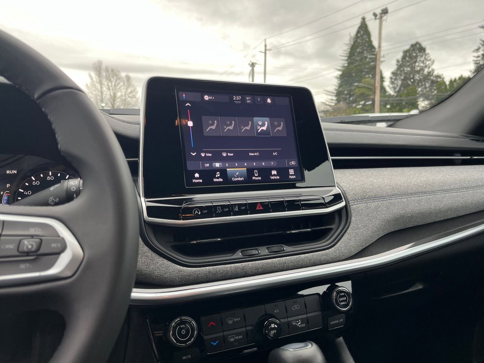 Thumbnail: 2025 Jeep Compass - 21