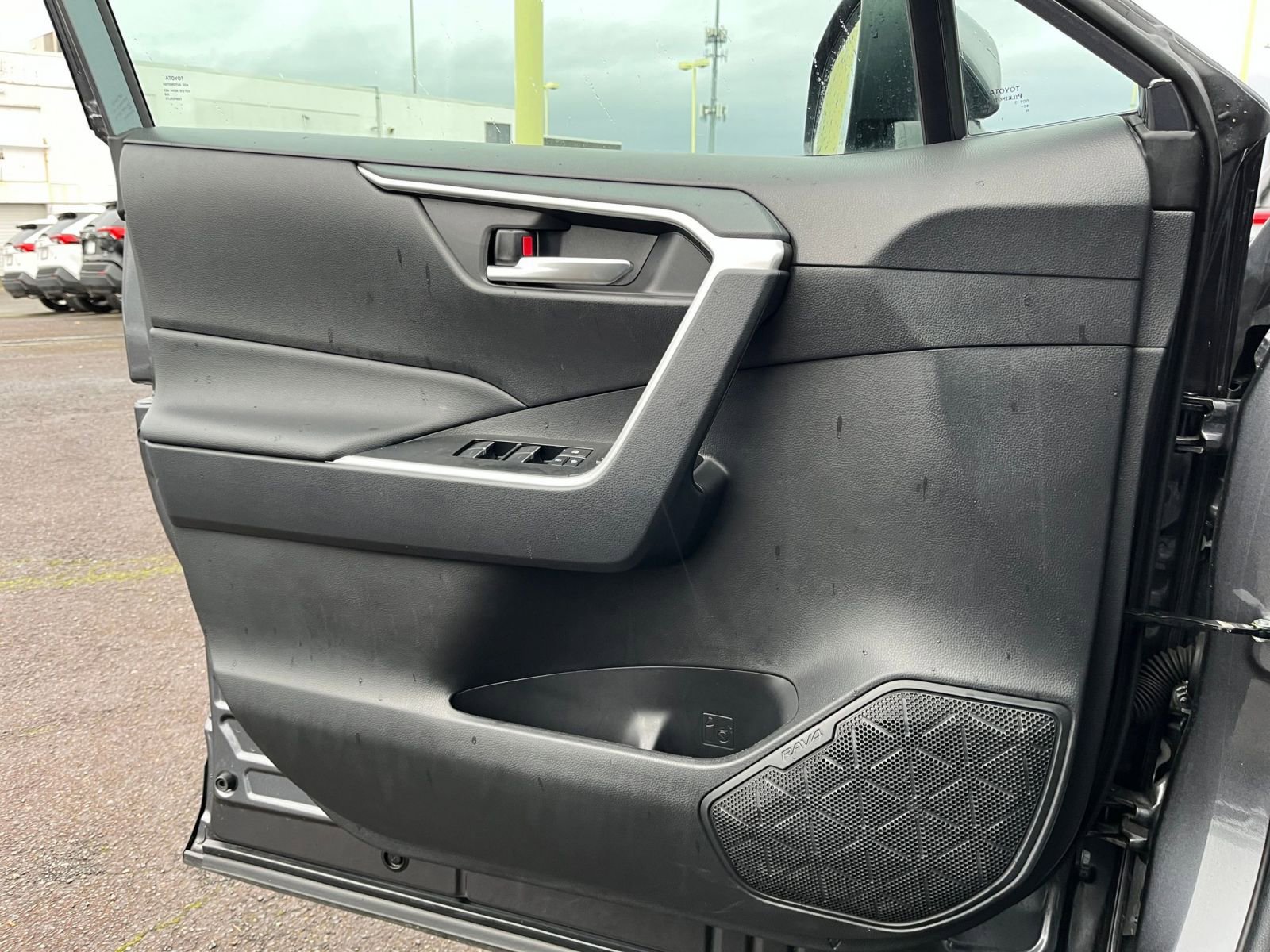 Thumbnail: 2025 Toyota RAV4 - 21