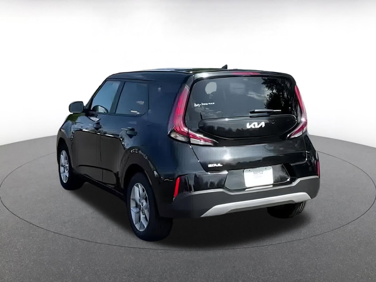 2024 Kia Soul LX 15