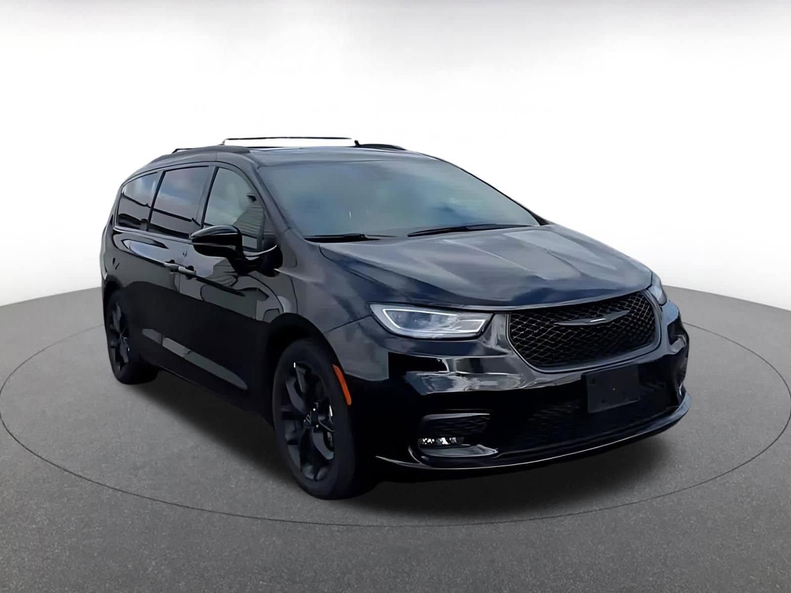 Thumbnail: 2025 Chrysler Pacifica - 2