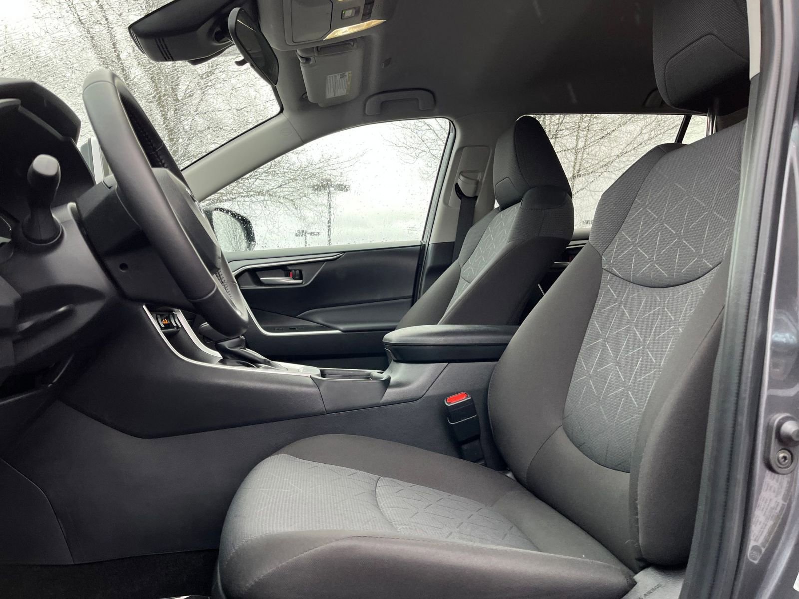 Thumbnail: 2025 Toyota RAV4 - 28