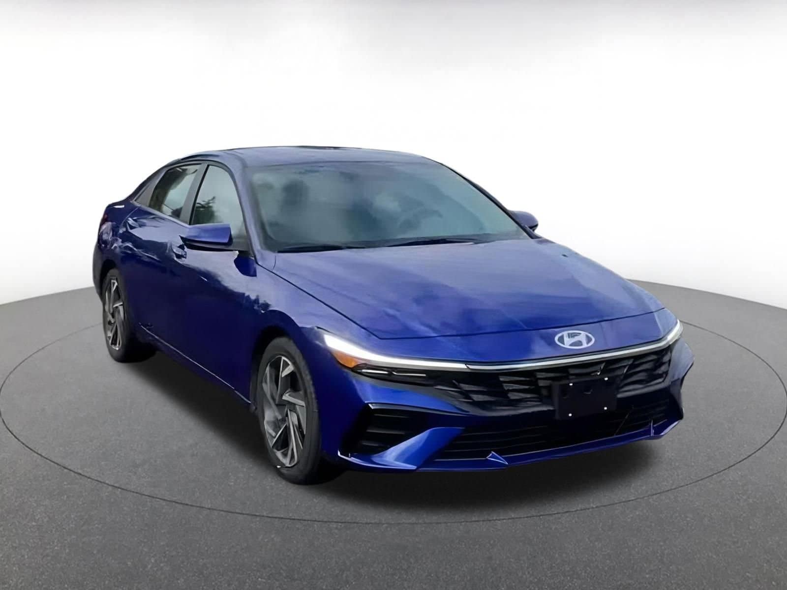 Thumbnail: 2025 Hyundai Elantra - 3