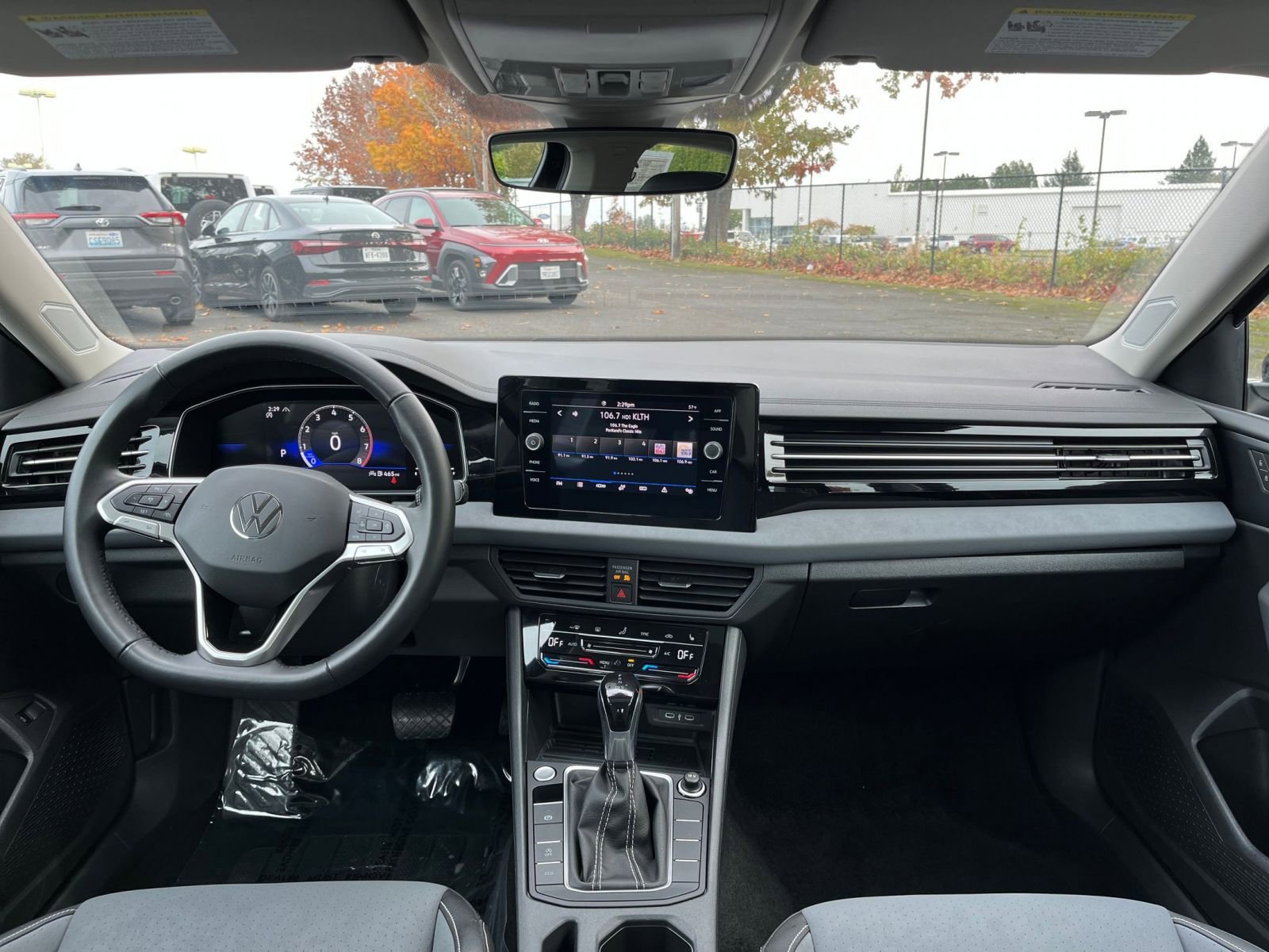 Thumbnail: 2025 Volkswagen Jetta - 33