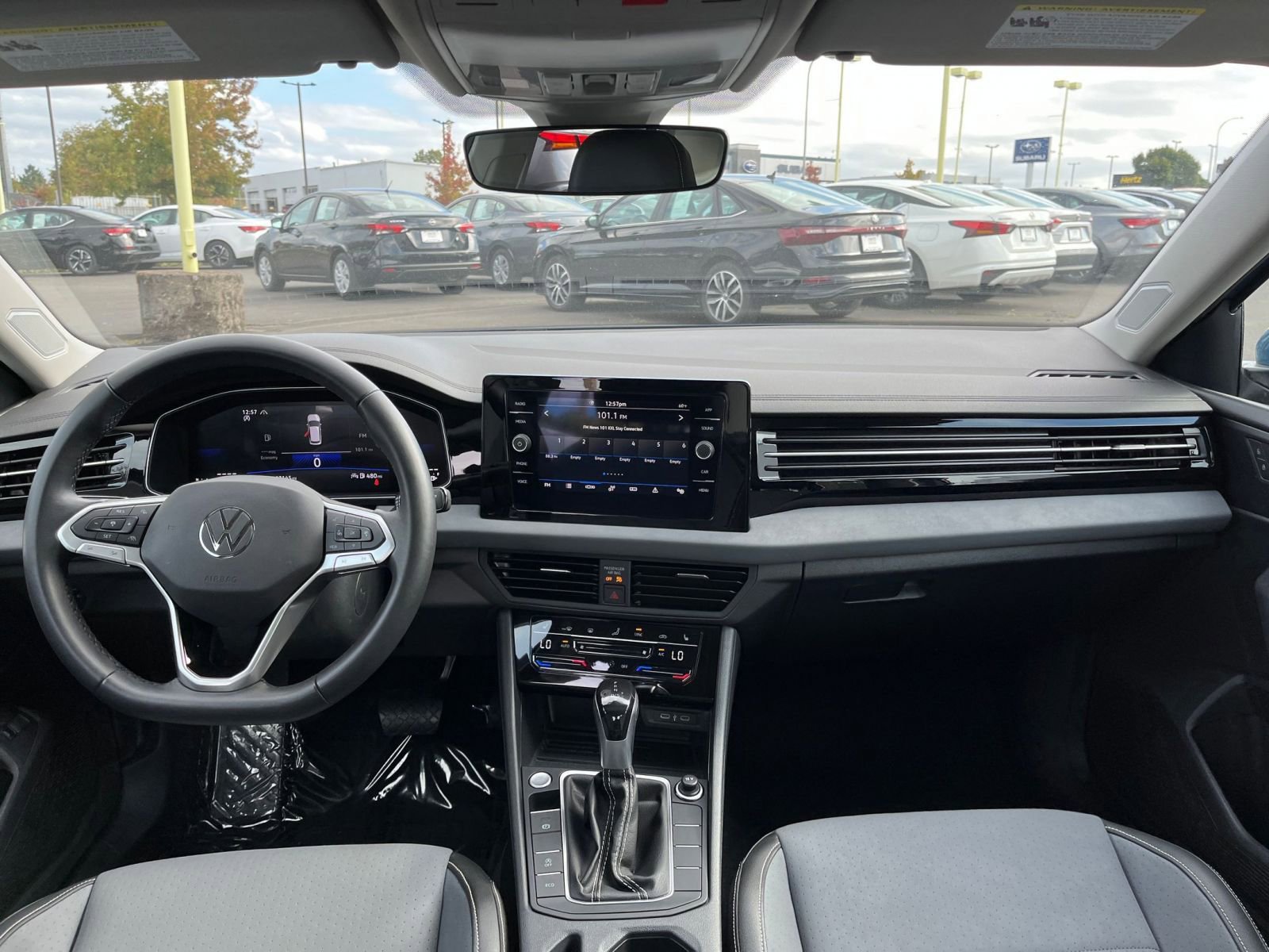 Thumbnail: 2025 Volkswagen Jetta - 33