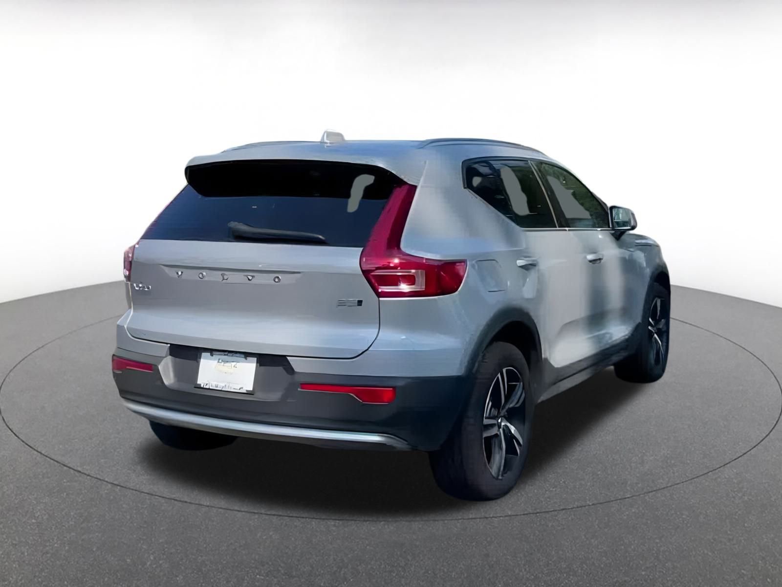 Thumbnail: 2024 Volvo XC40 - 15