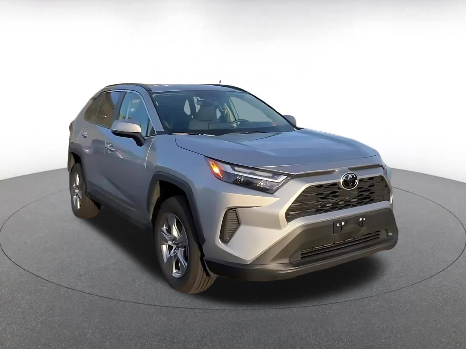 Thumbnail: 2025 Toyota RAV4 - 3