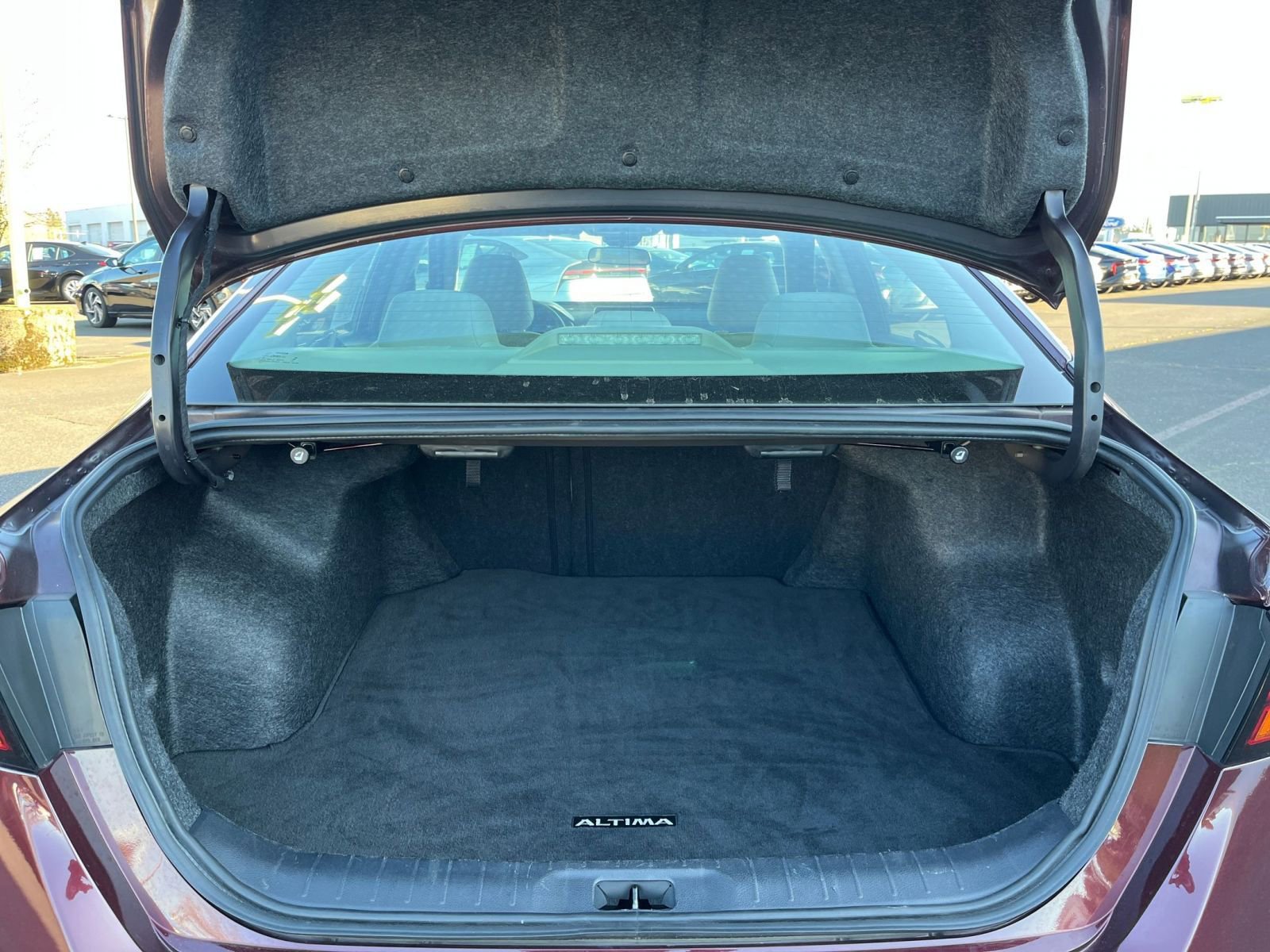 Thumbnail: 2025 Nissan Altima - 31