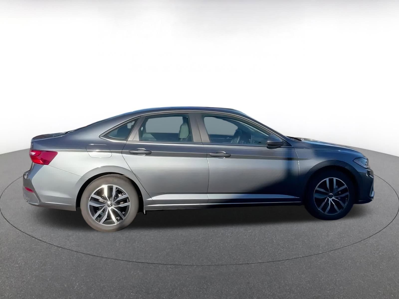 Thumbnail: 2025 Volkswagen Jetta - 12