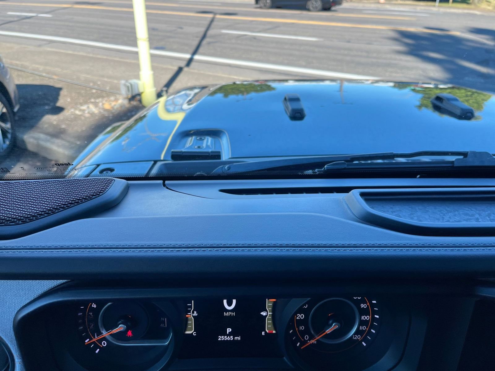 Thumbnail: 2025 Jeep Wrangler - 33