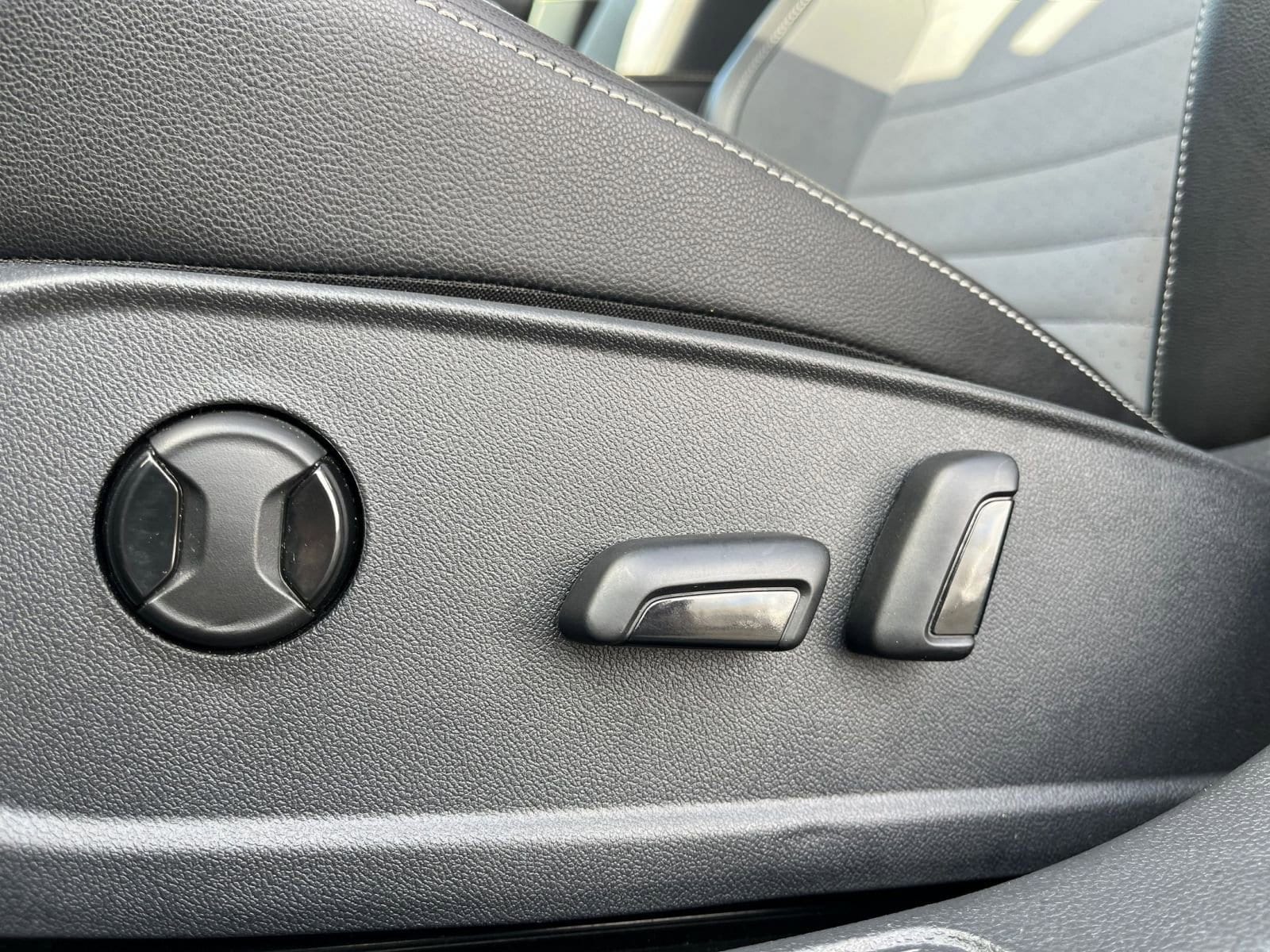 Thumbnail: 2025 Volkswagen Jetta - 22