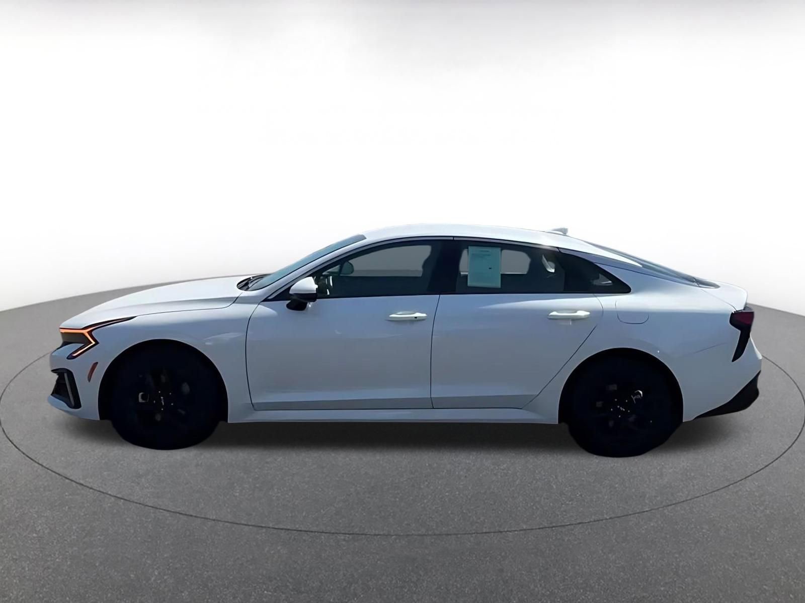 Thumbnail: 2025 Kia K5 - 11