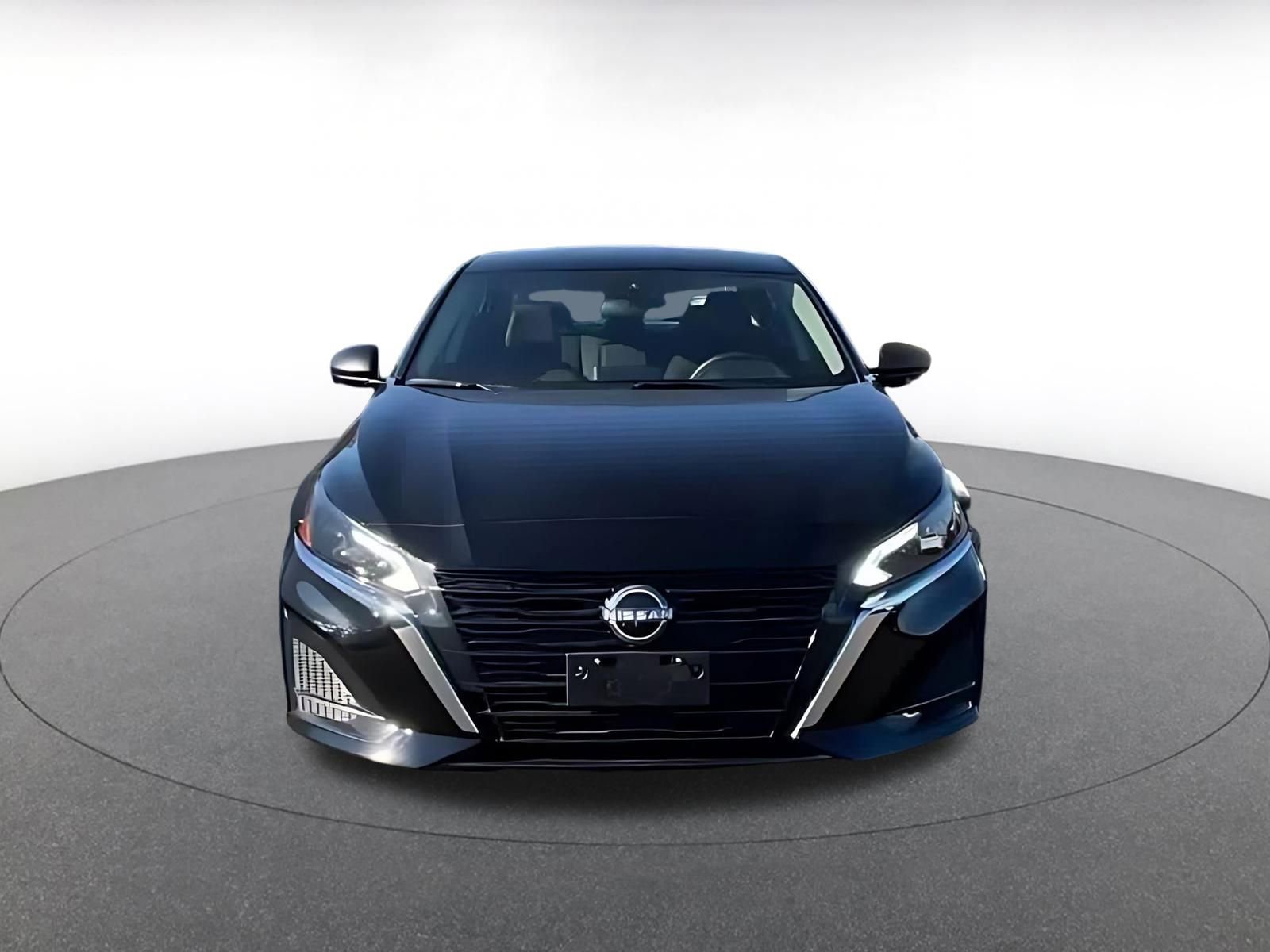 Thumbnail: 2025 Nissan Altima - 4