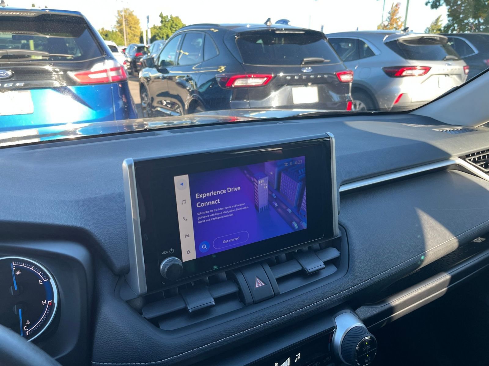 Thumbnail: 2025 Toyota RAV4 - 20