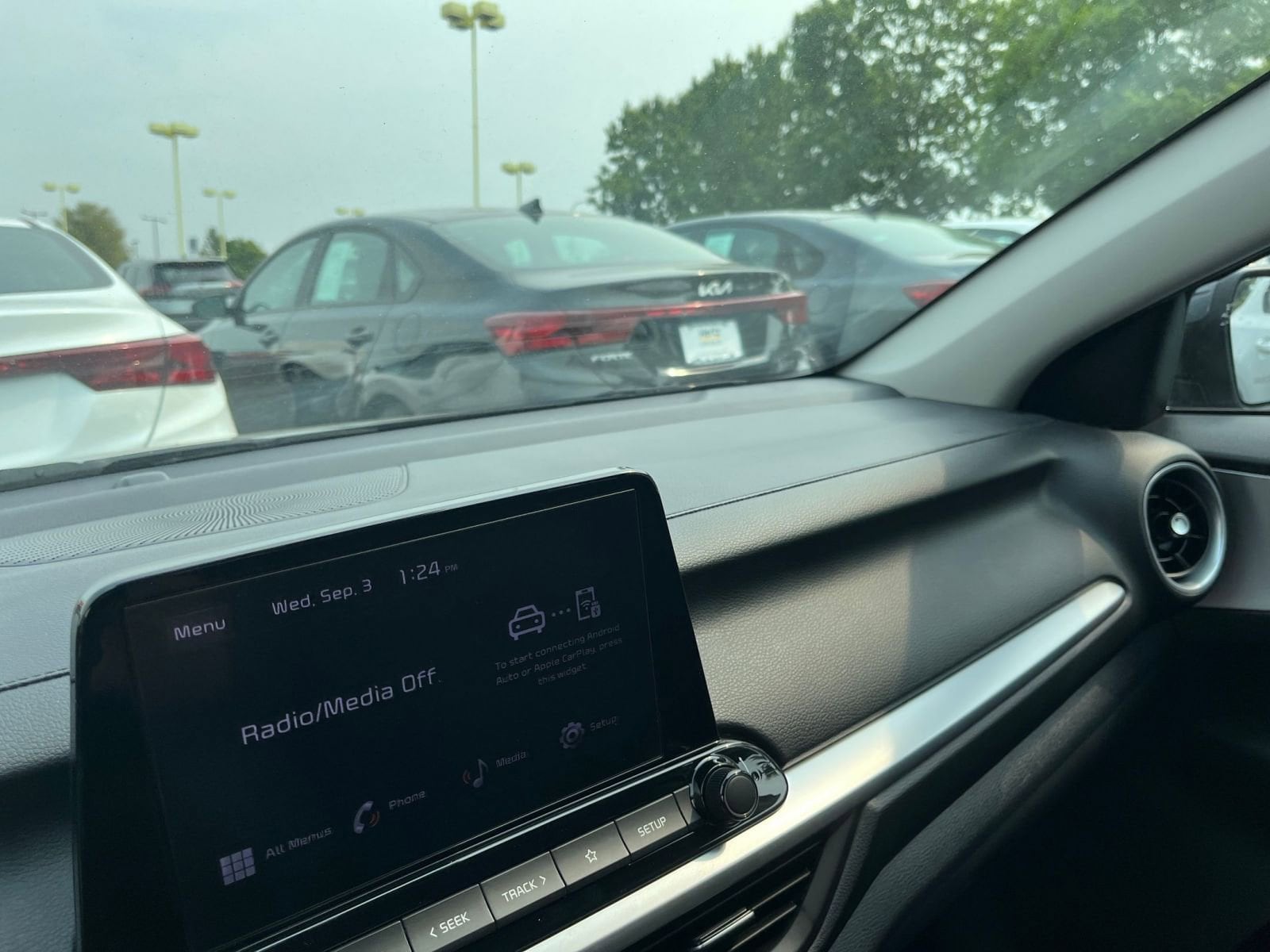 Thumbnail: 2024 Kia Forte - 33