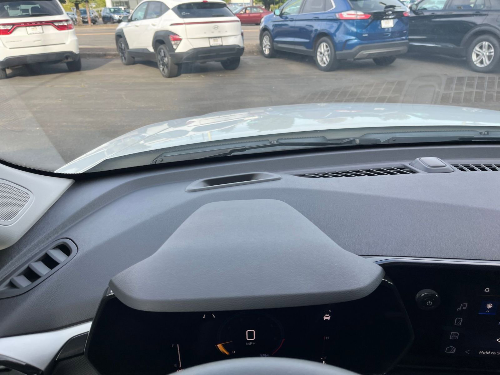 Thumbnail: 2024 Chevrolet TrailBlazer - 32