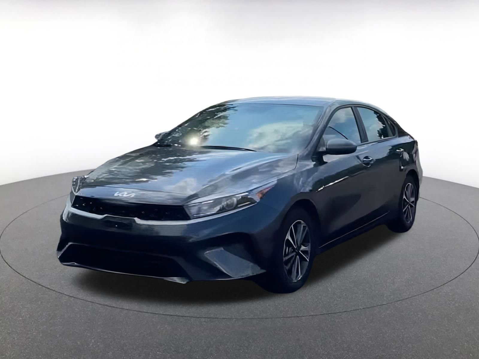 Thumbnail: 2024 Kia Forte - 8