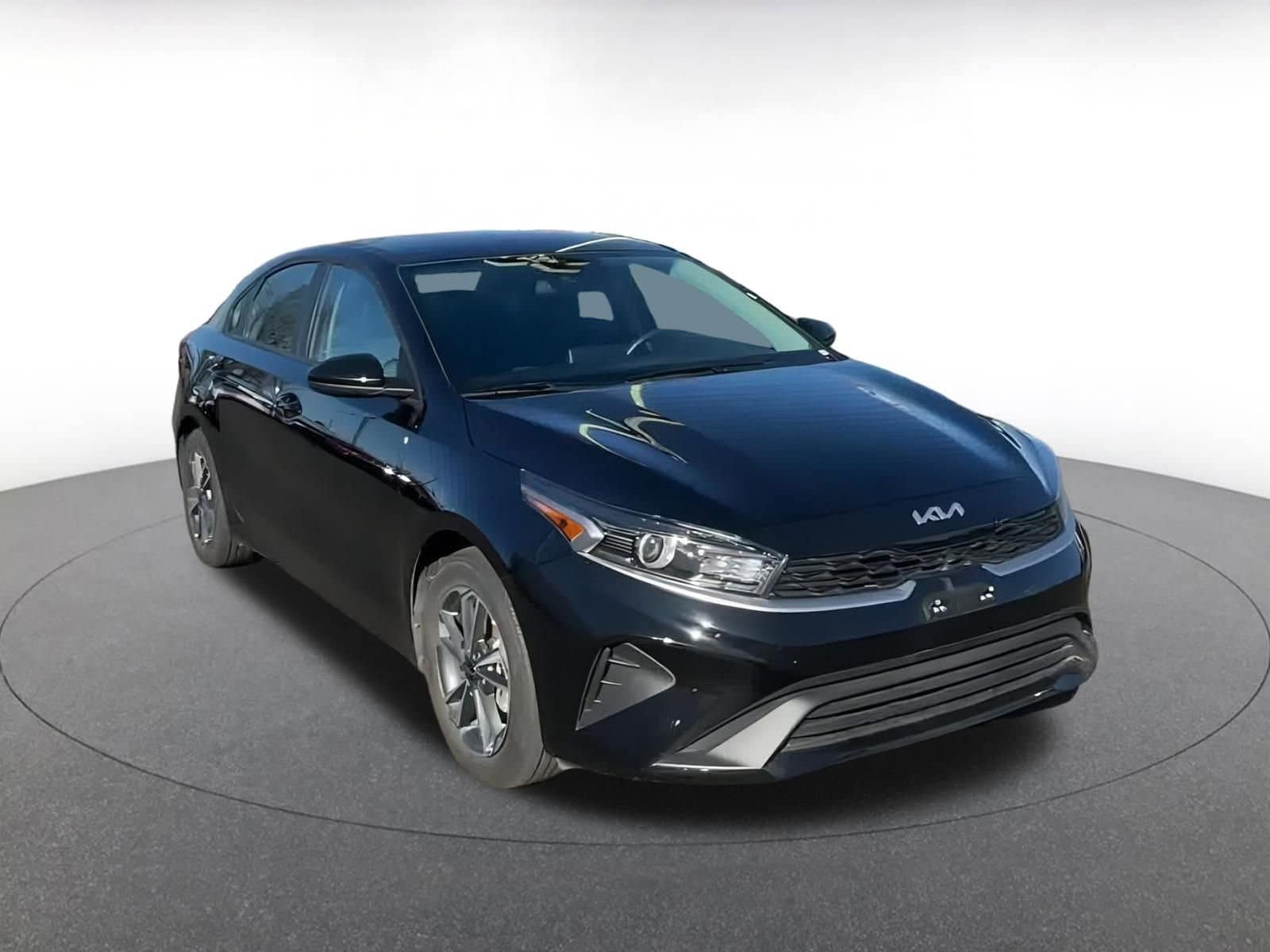 2024 Kia Forte LXS 3