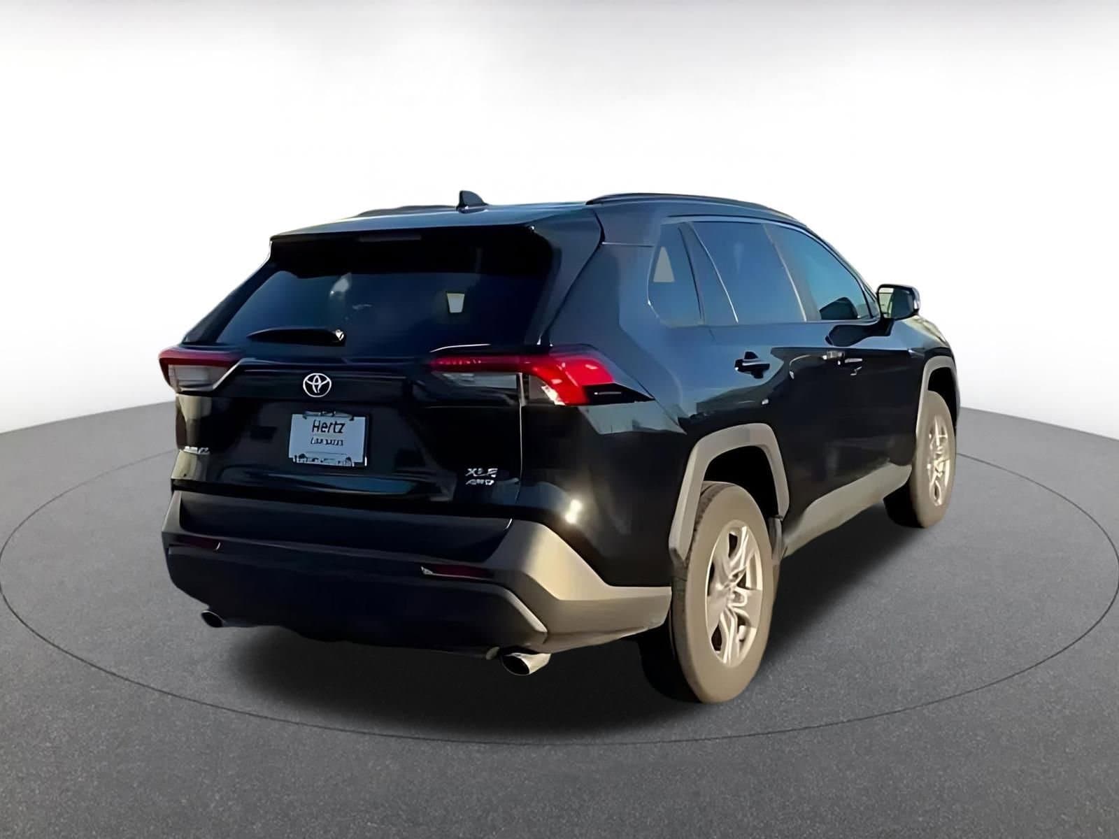 Thumbnail: 2025 Toyota RAV4 - 11