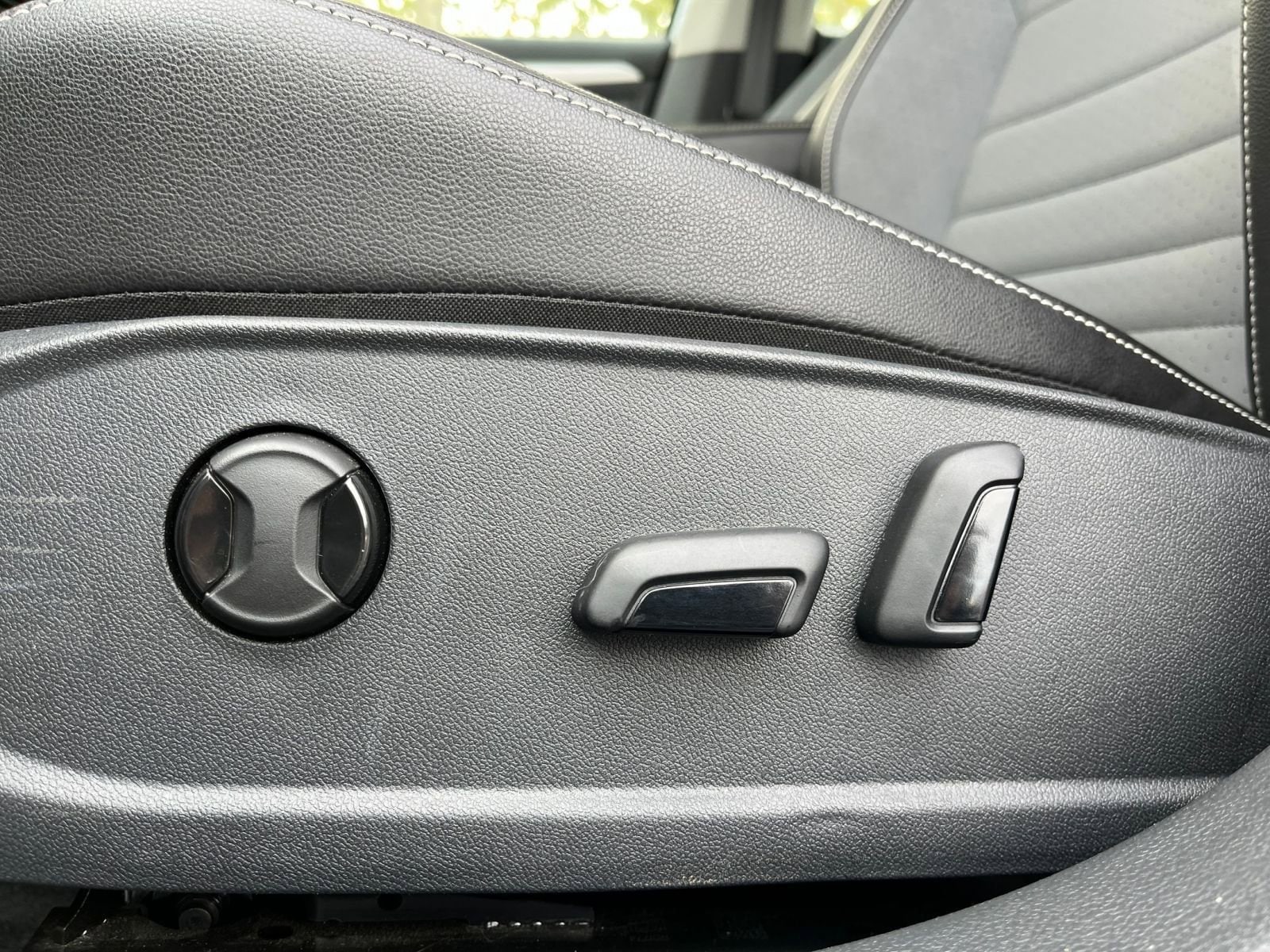 Thumbnail: 2025 Volkswagen Jetta - 24