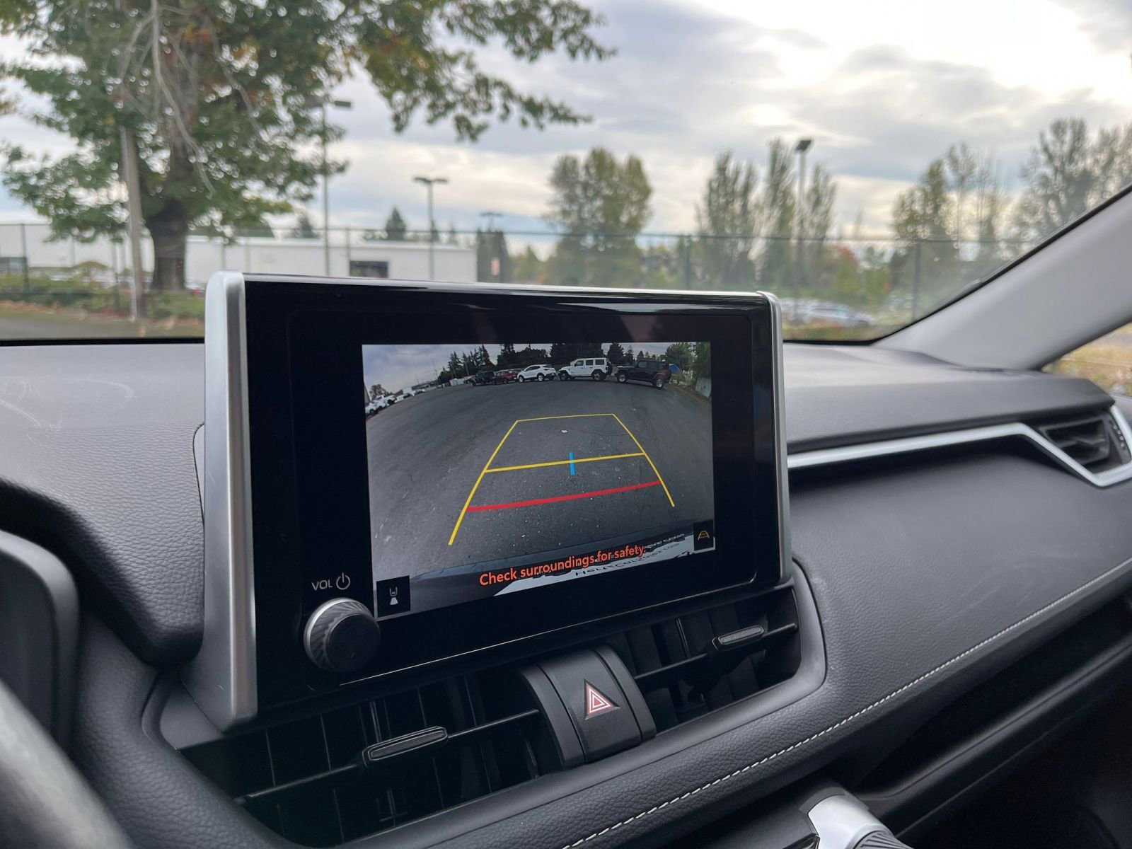 Thumbnail: 2025 Toyota RAV4 - 17