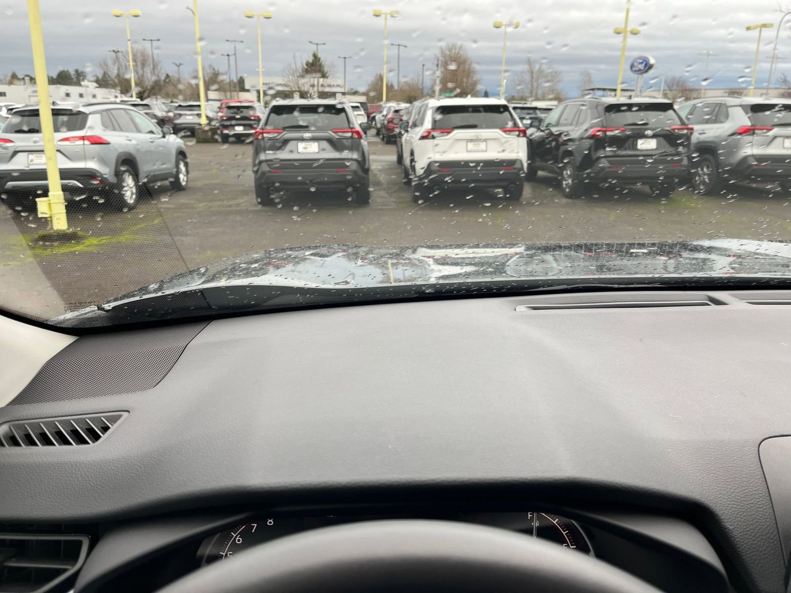 Thumbnail: 2025 Toyota RAV4 - 35