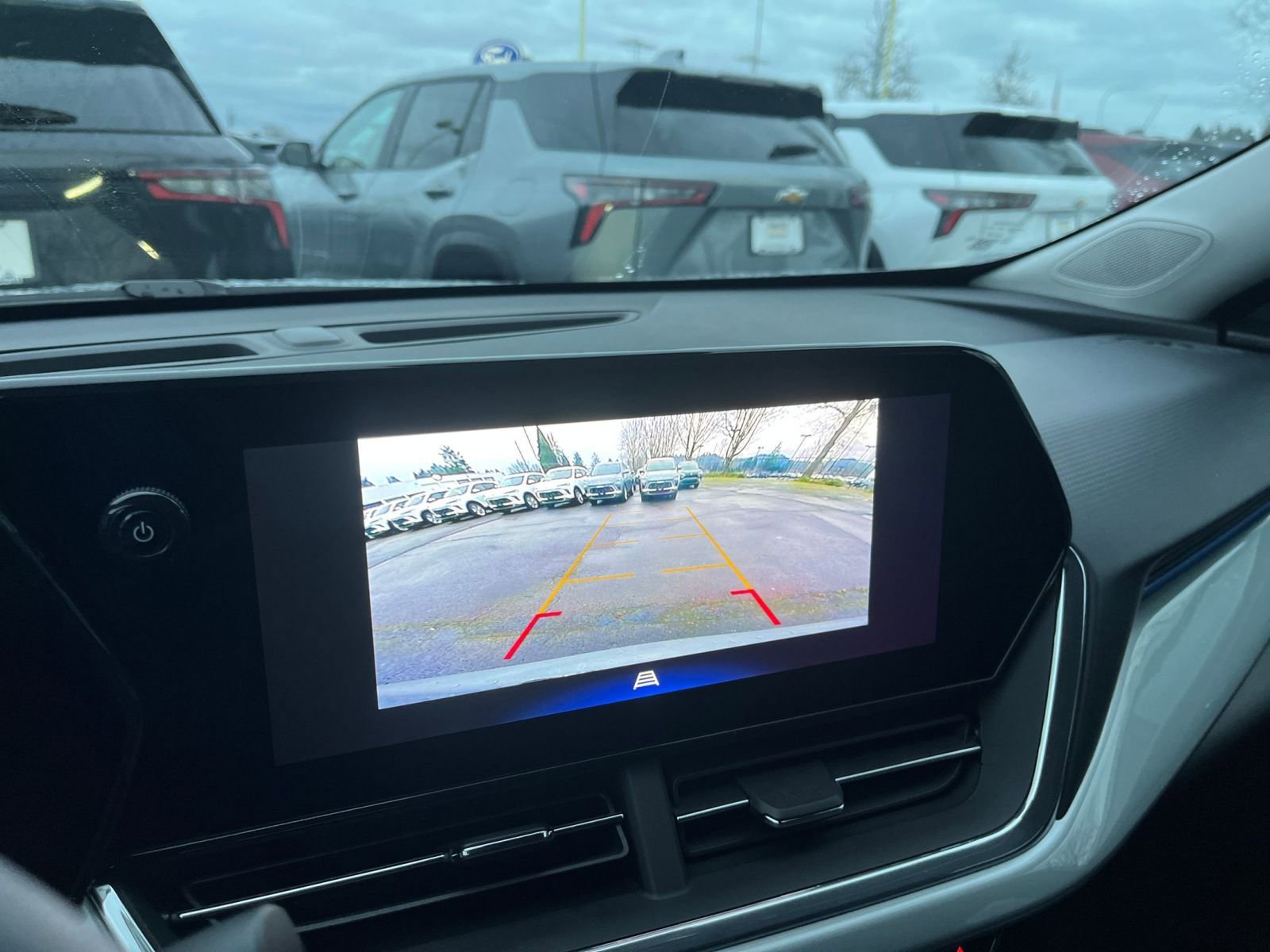 Thumbnail: 2025 Chevrolet Trax - 17