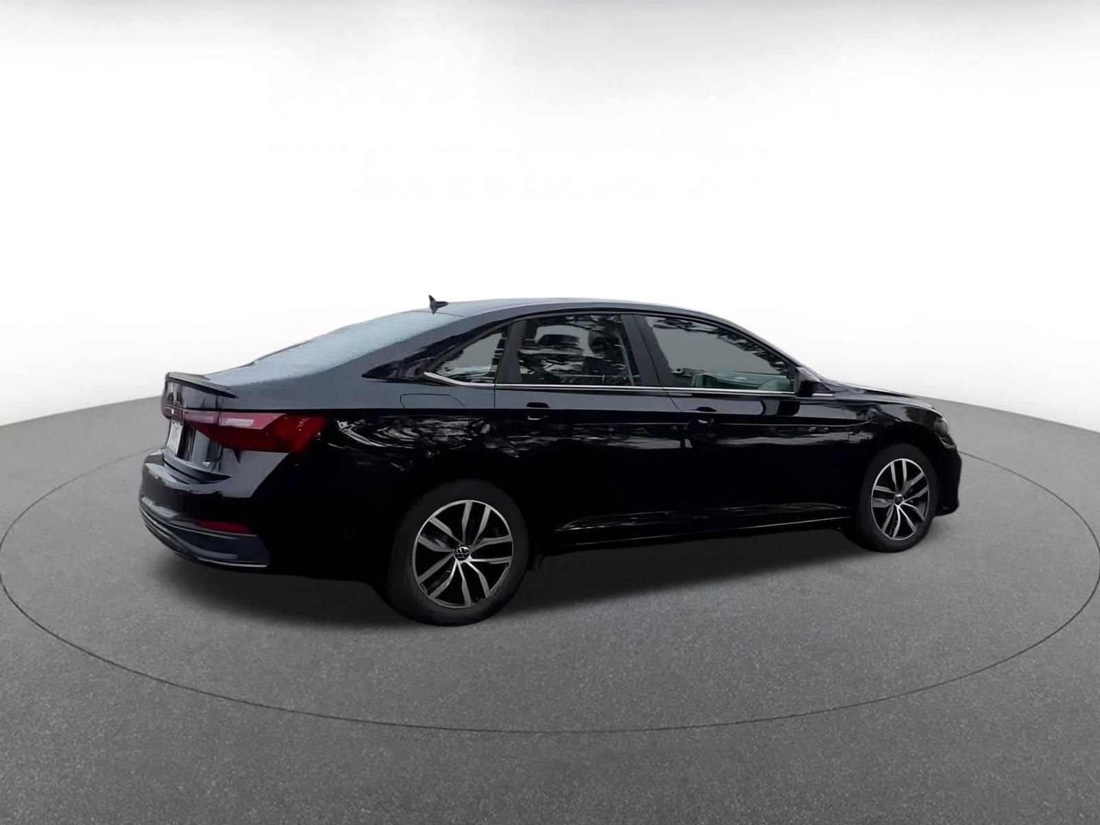 Thumbnail: 2025 Volkswagen Jetta - 8